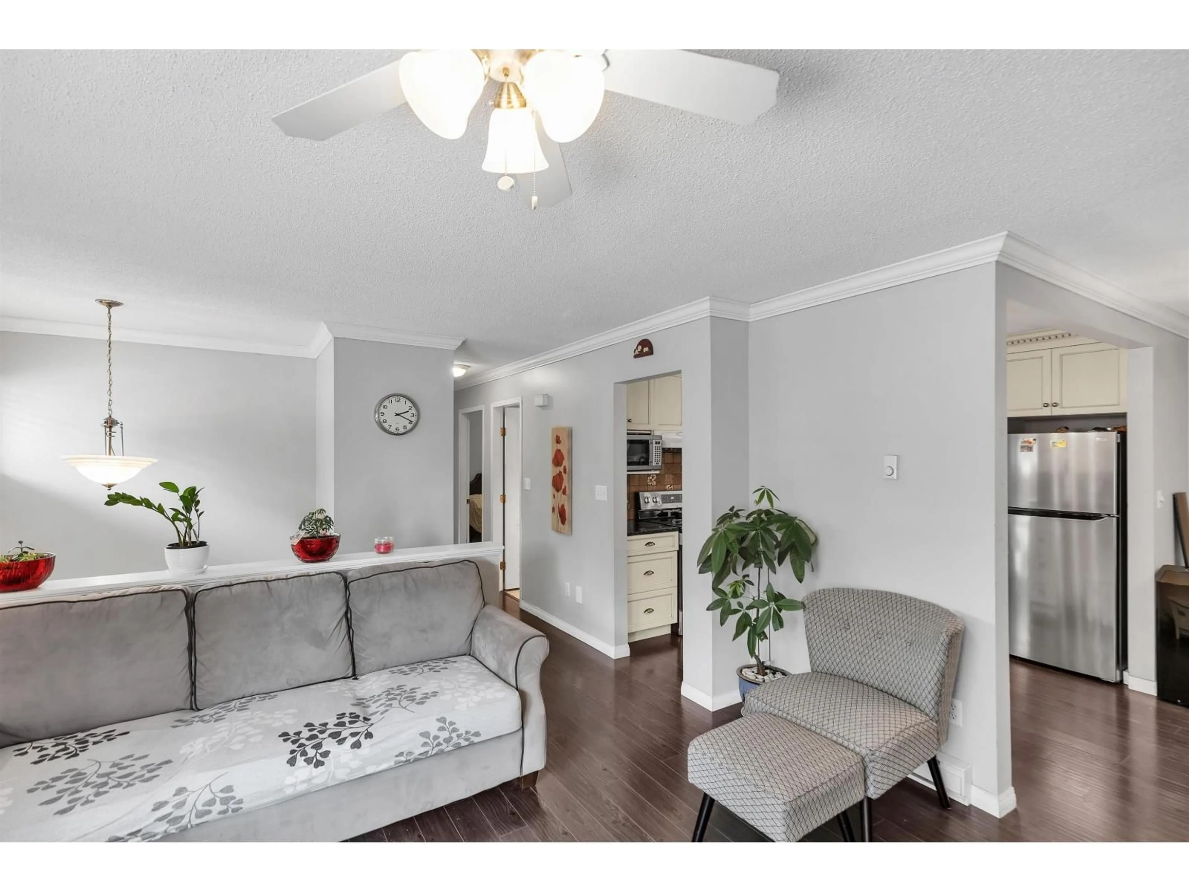 Living room with furniture, unknown for 35224 MCKEE ROAD, Abbotsford British Columbia V2S6K6