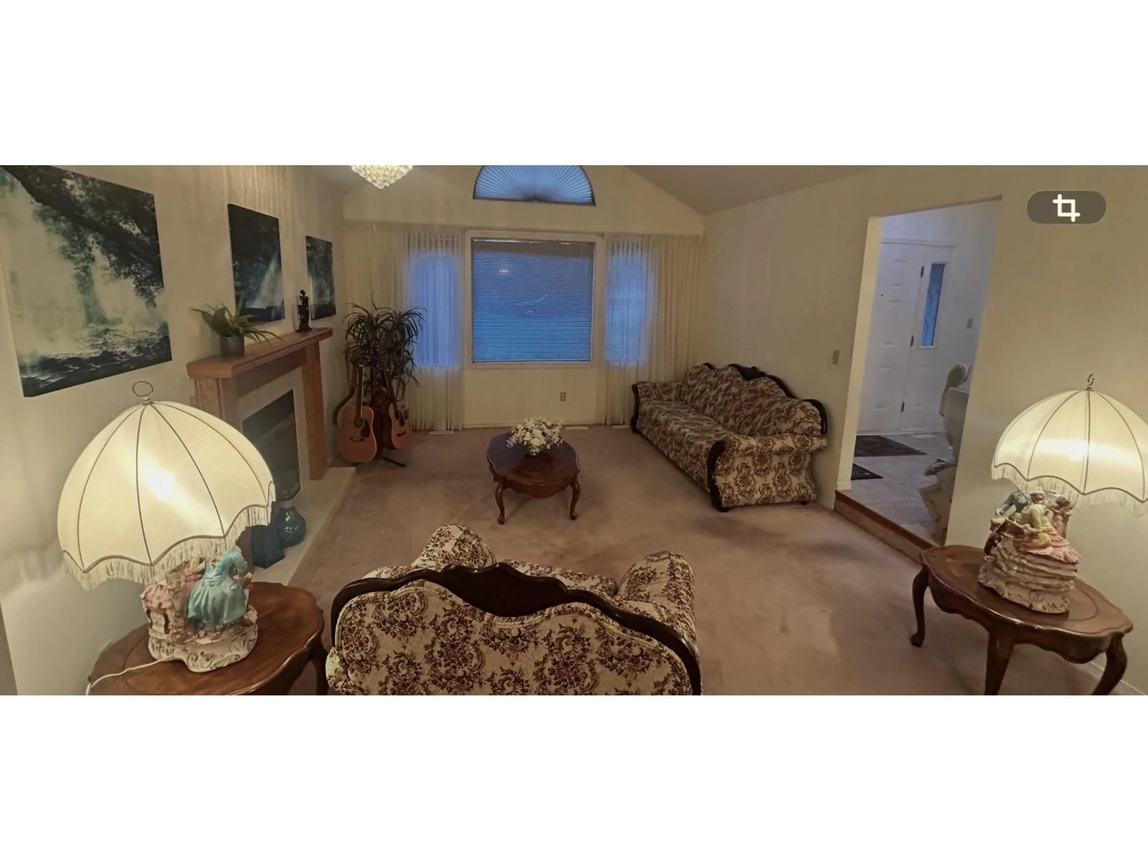 Living room with furniture, unknown for 14374 86A AVENUE, Surrey British Columbia V3W0K4
