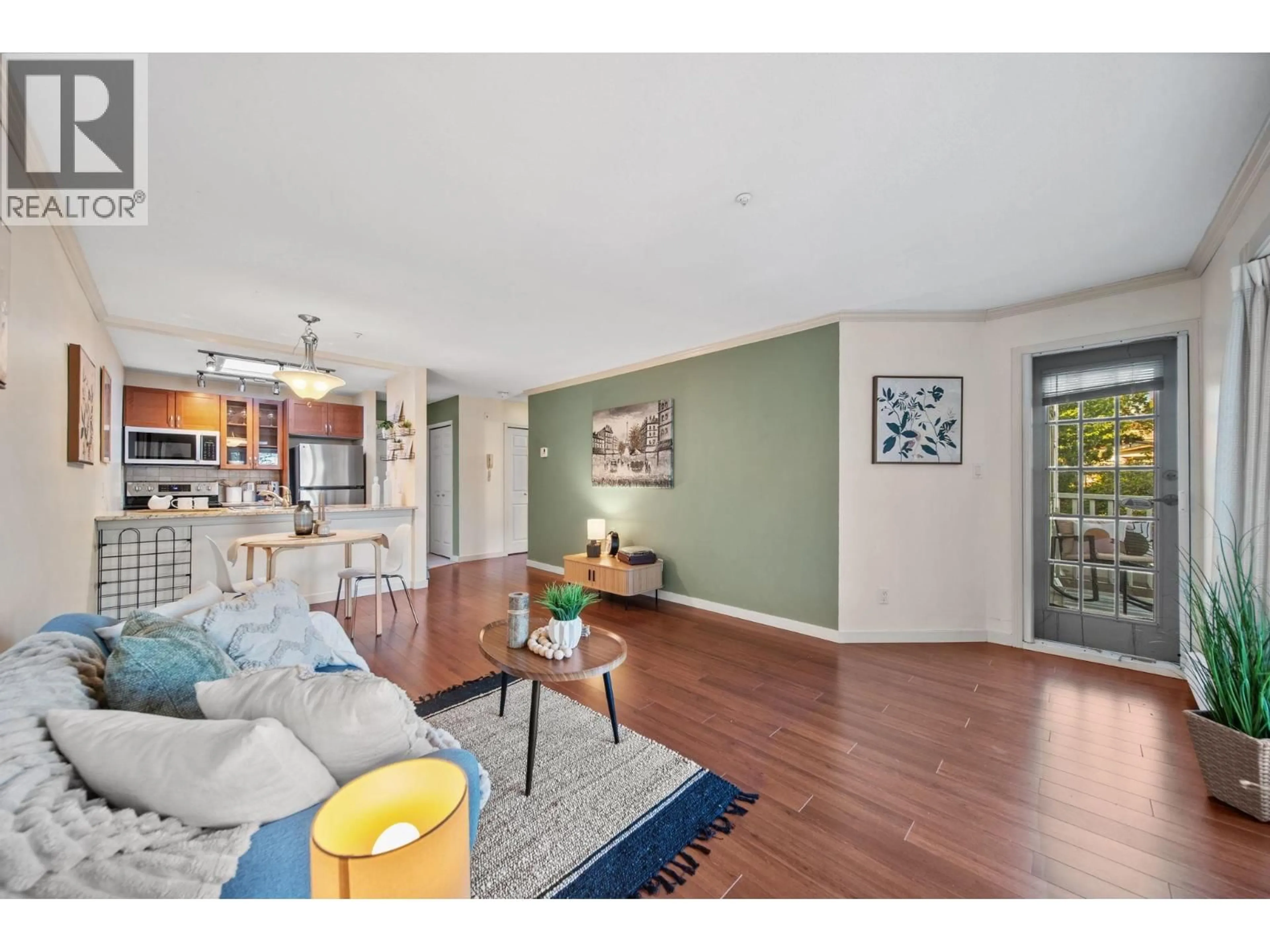 Unknown for 305 - 526 THIRTEENTH STREET, New Westminster British Columbia V3M4L9
