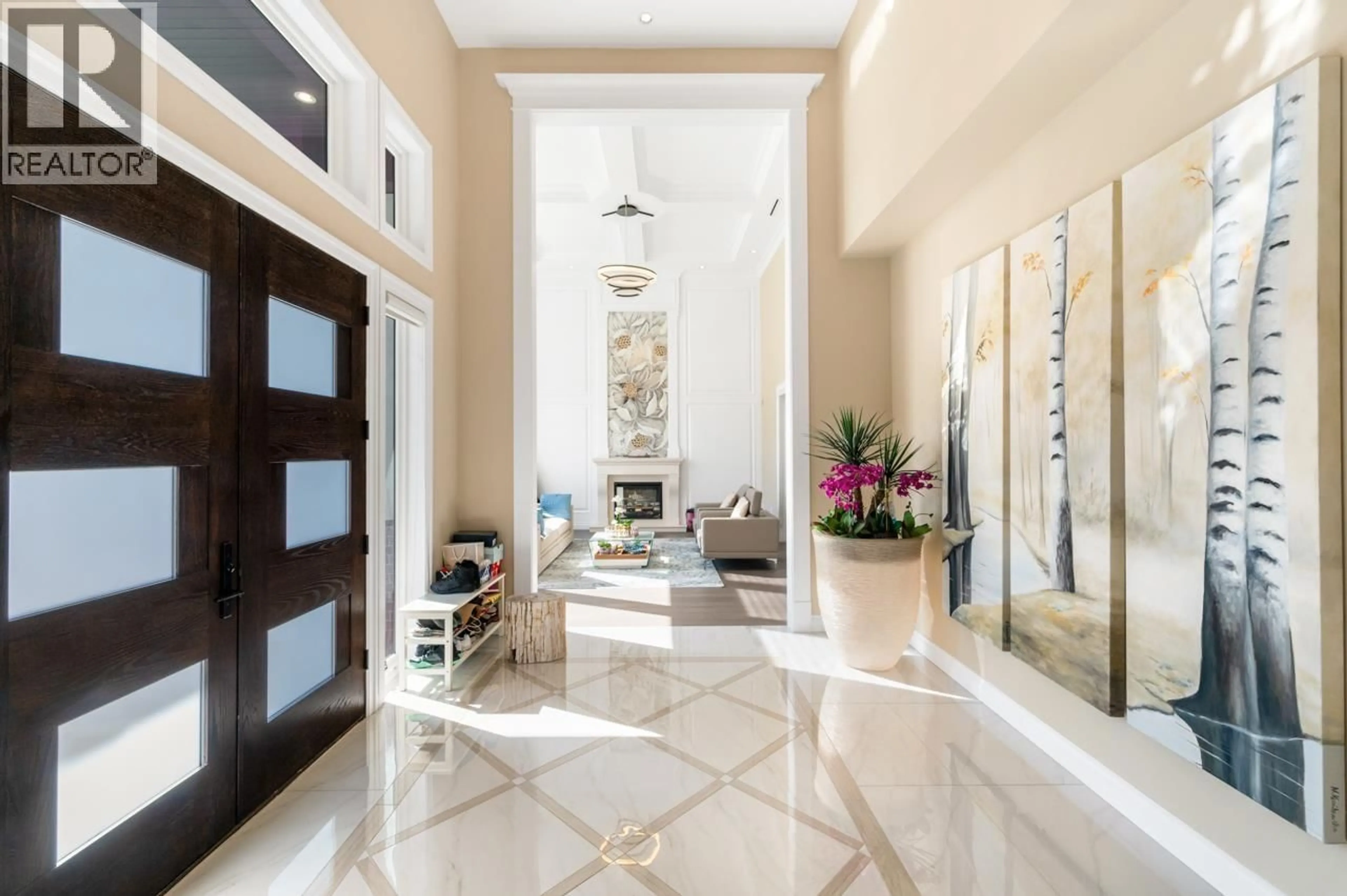 Indoor foyer for 9071 WELLMOND ROAD, Richmond British Columbia V7E1L4