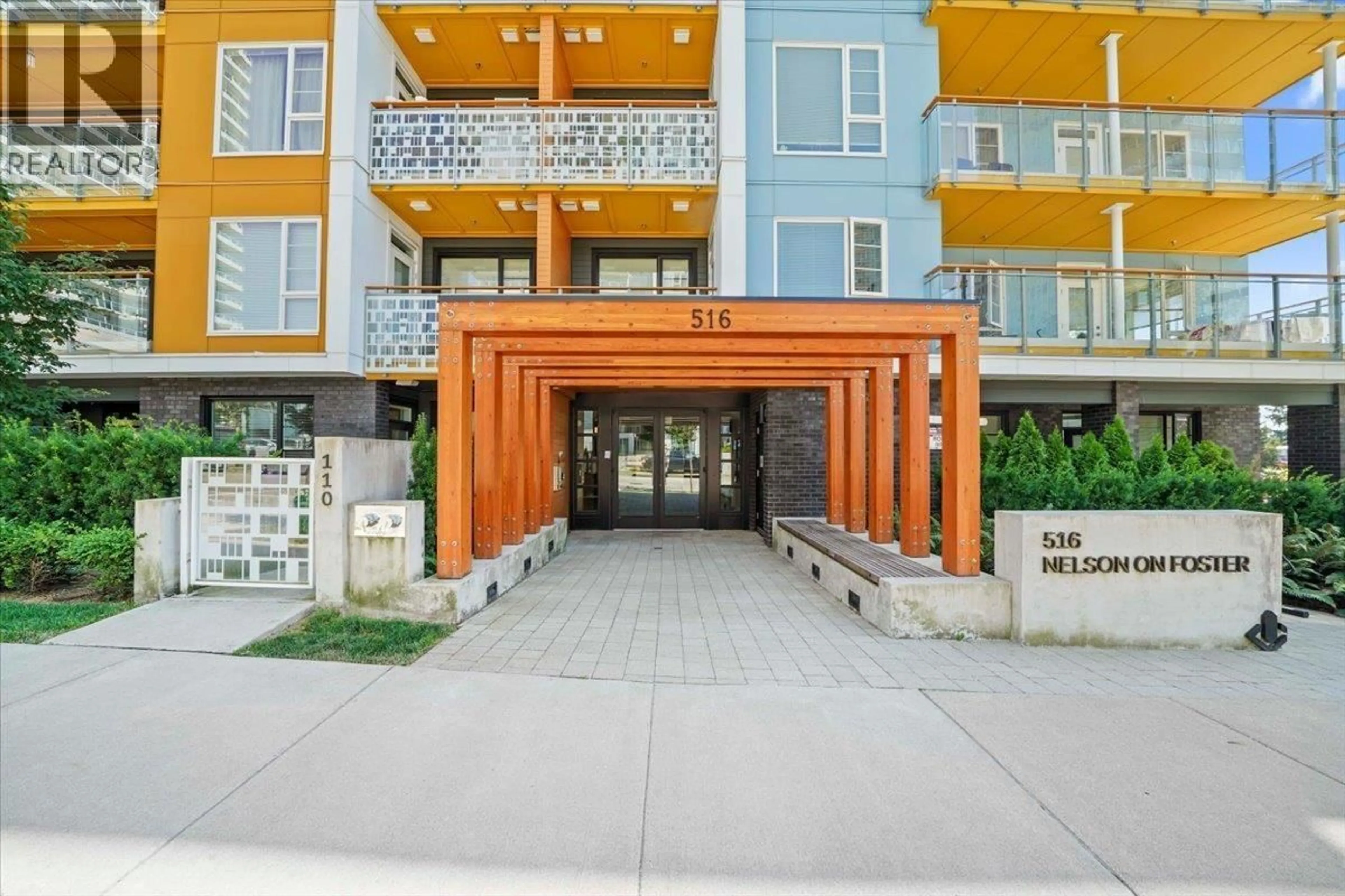 Indoor foyer for 217 - 516 FOSTER AVENUE, Coquitlam British Columbia V3J0H8