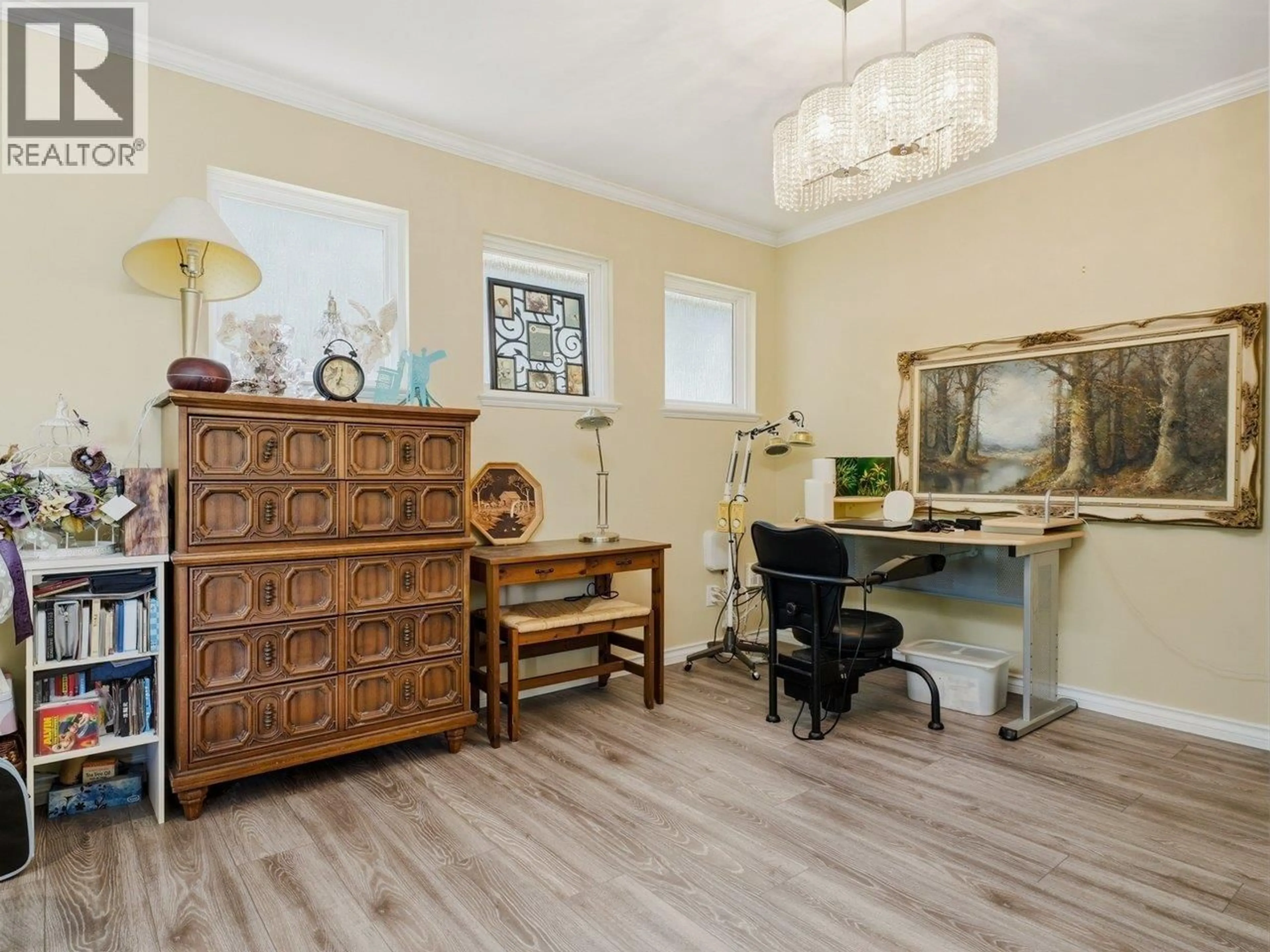Unknown for 2048 ST. GEORGES AVENUE, North Vancouver British Columbia V7L3K2