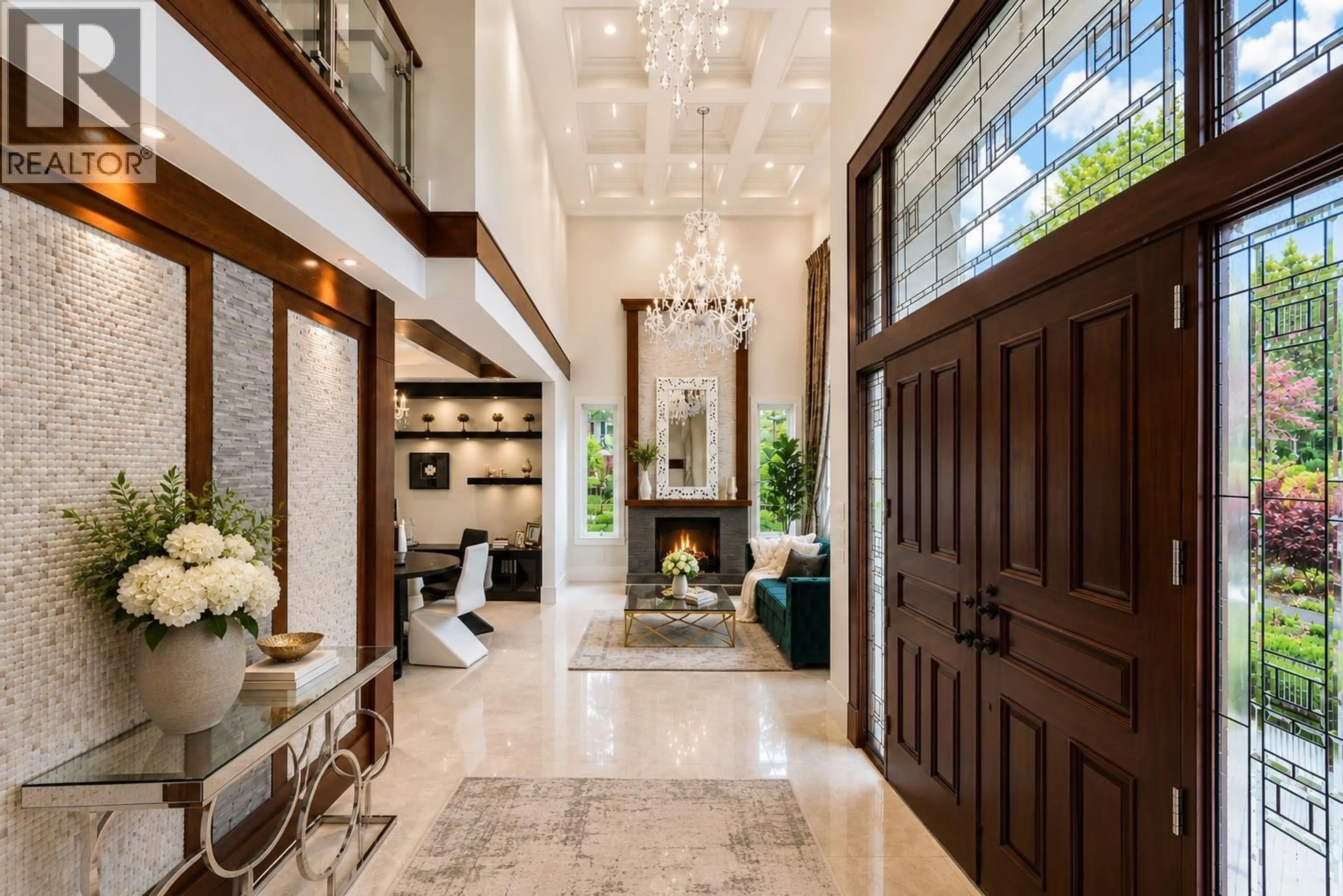 Indoor foyer for 6240 BELLFLOWER DRIVE, Richmond British Columbia V7C2H8