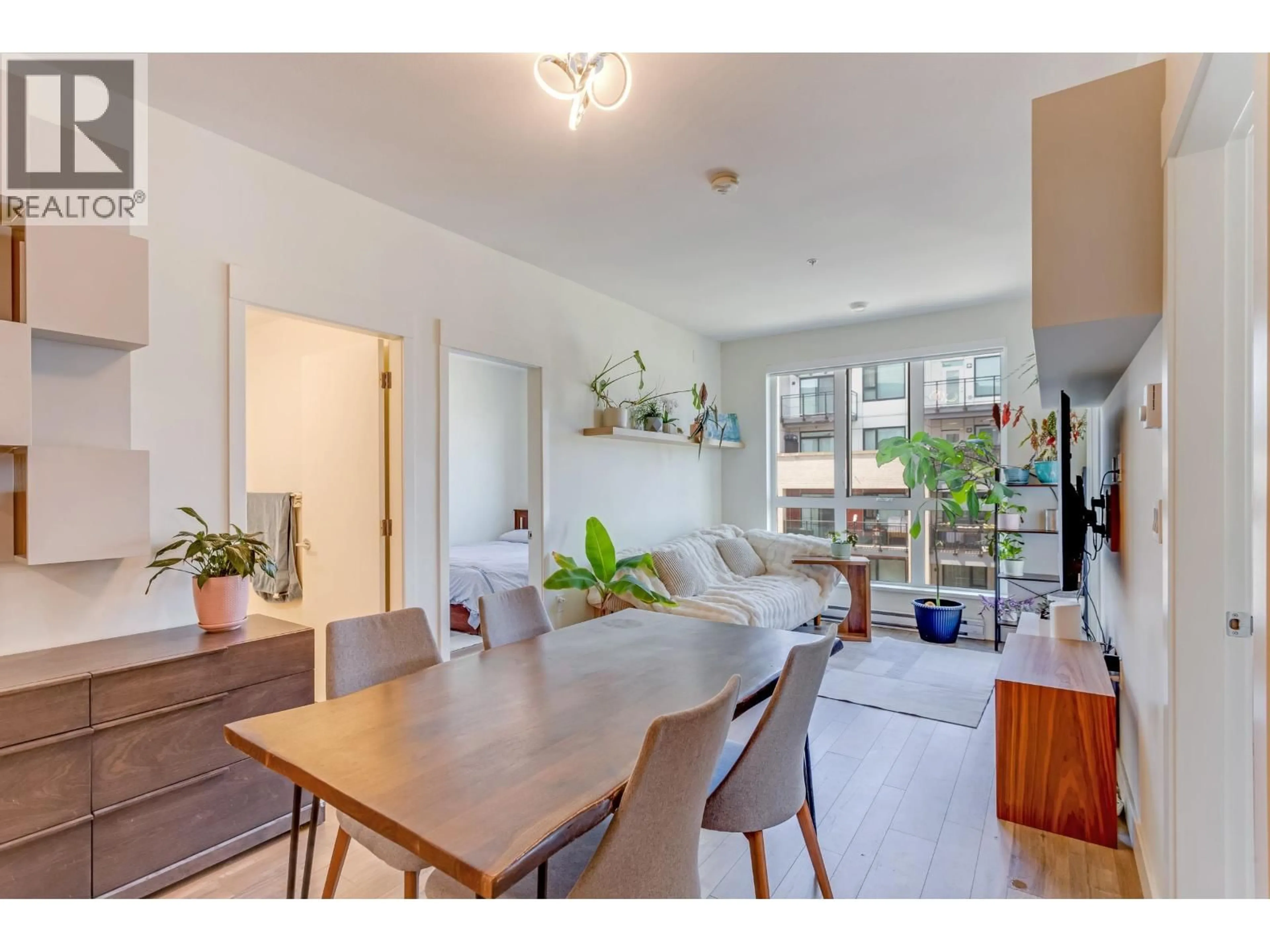A pic of a room for 412 - 750 DOGWOOD STREET, Coquitlam British Columbia V3J4B7