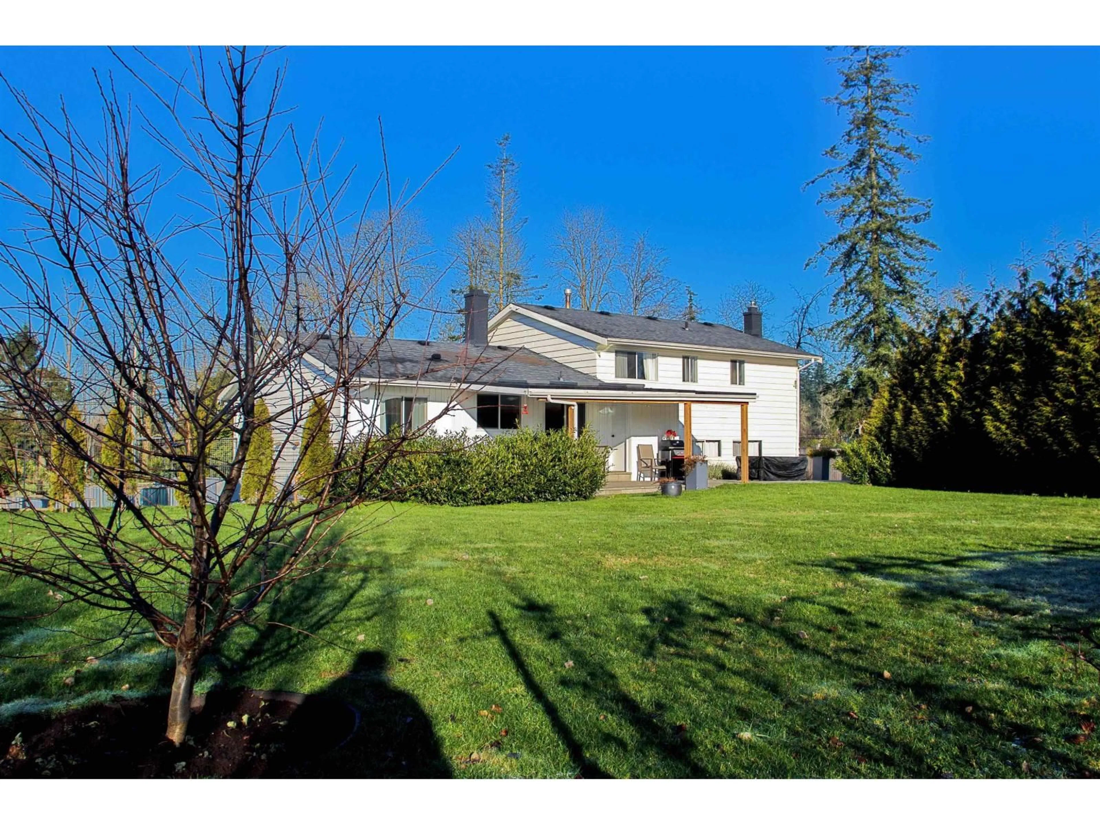 A pic from outside/outdoor area/front of a property/back of a property/a pic from drone, unknown for 22444 72 AVENUE, Langley British Columbia V2Y2K4