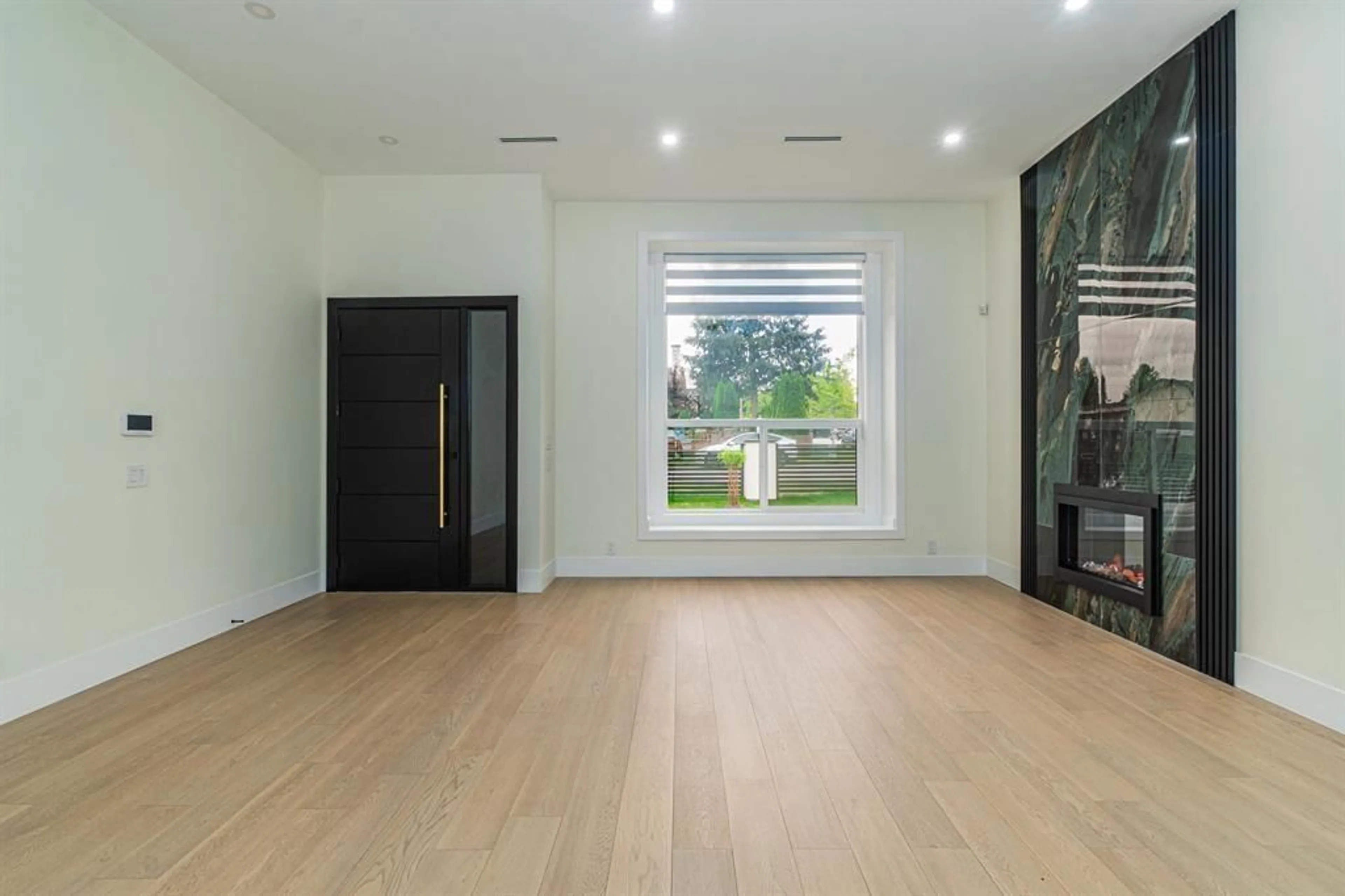 Indoor entryway for 9524 118 STREET, Delta British Columbia V4C6J5