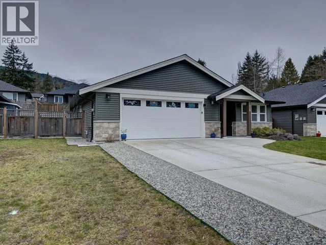 1028 CELIA CRESCENT, Gibsons 2
