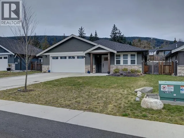 1028 CELIA CRESCENT, Gibsons 3