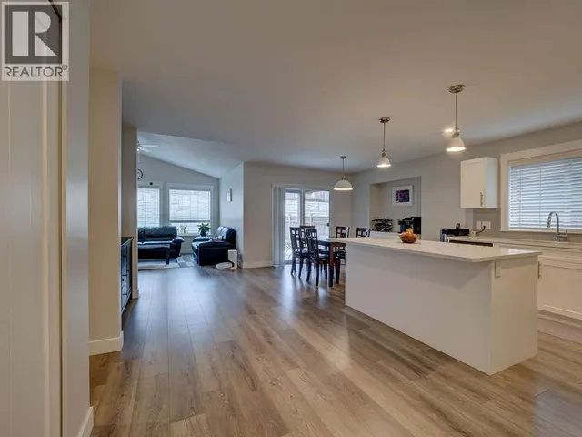 1028 CELIA CRESCENT, Gibsons 5