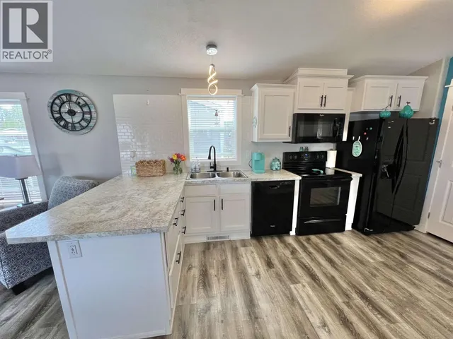 2130 GOLDEN POND ROAD, Quesnel 5