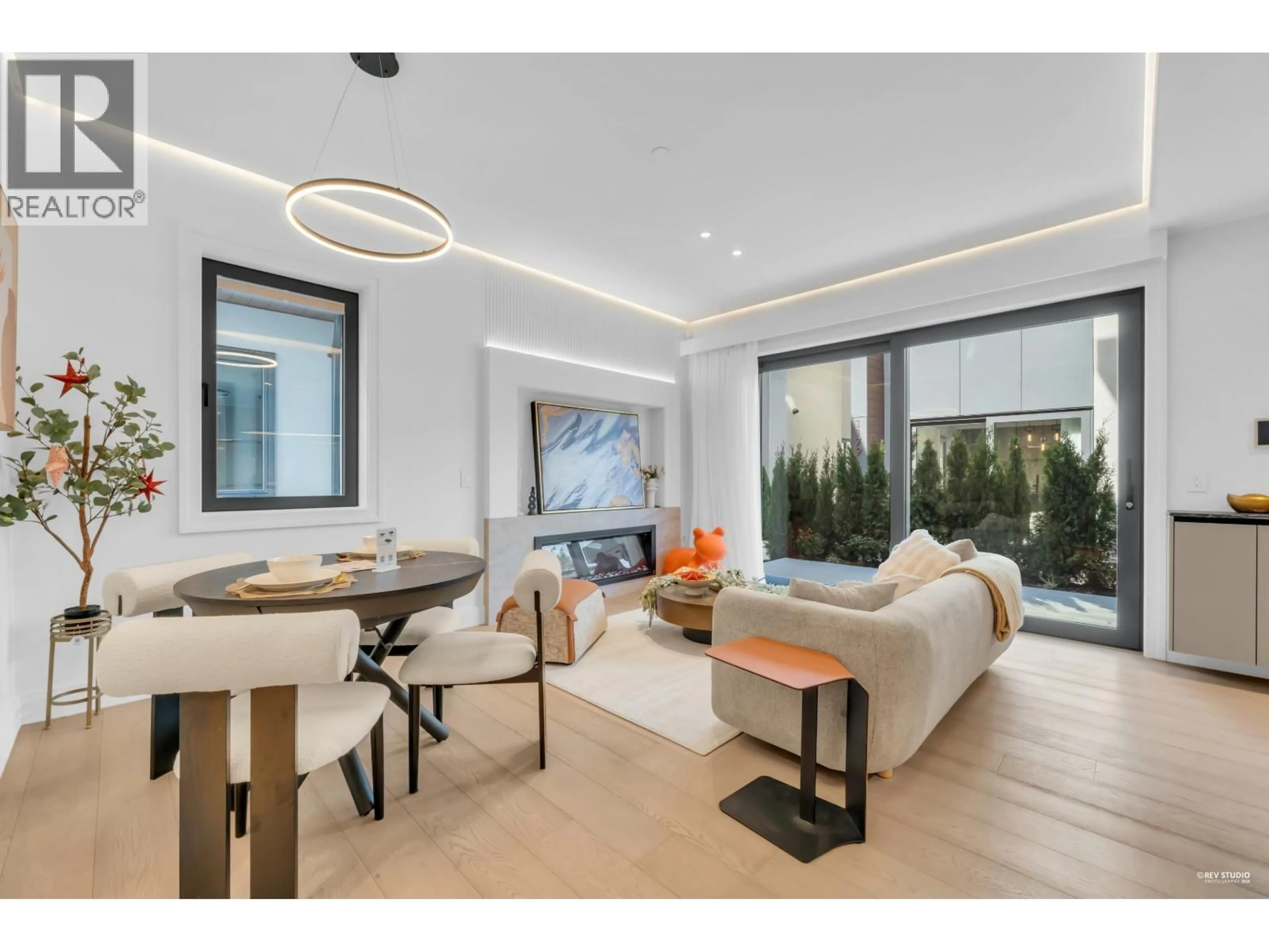 Unknown for 2 - 1177 33RD AVENUE, Vancouver British Columbia V6M1A3