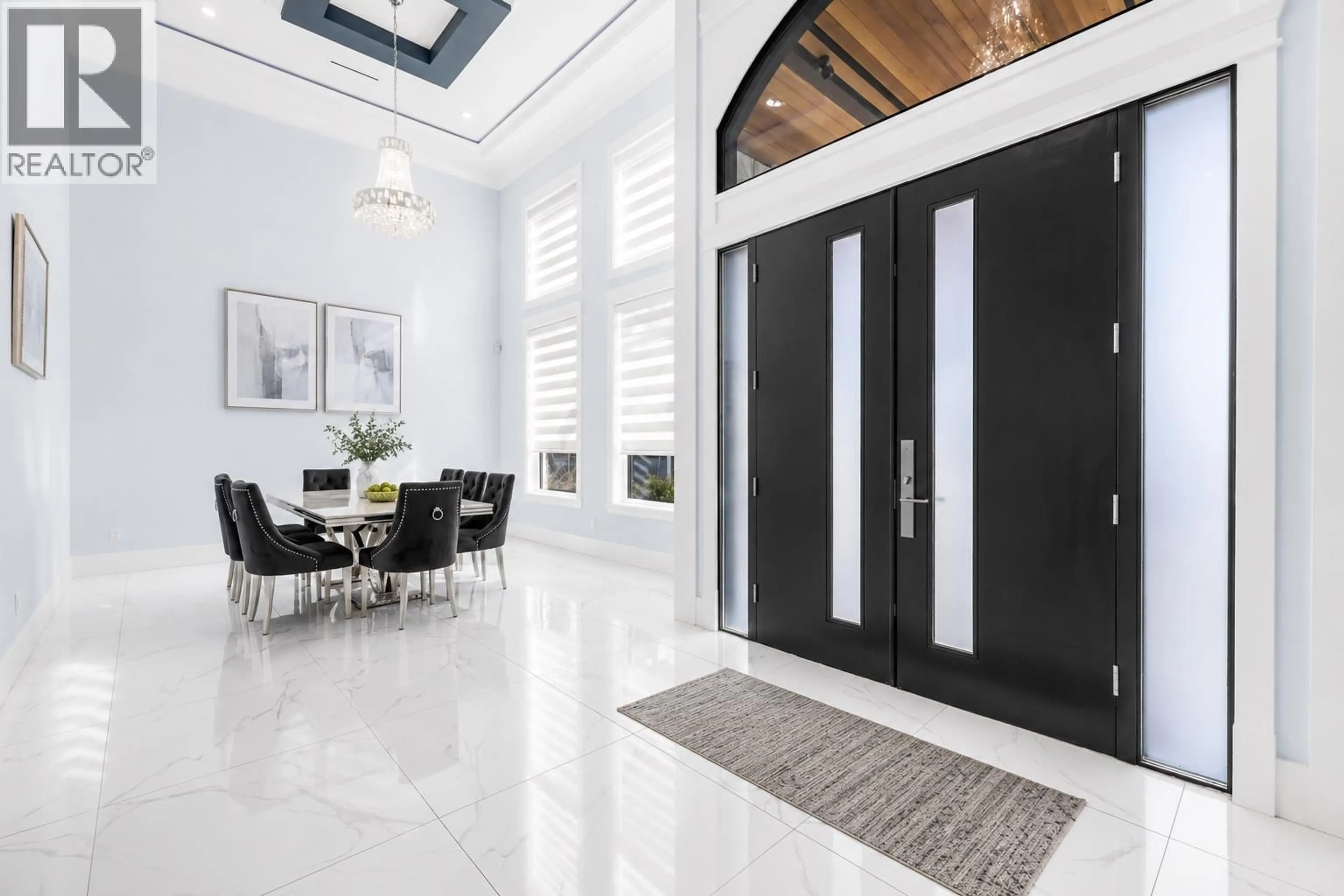 Indoor entryway for 10211 NO. 6 ROAD, Richmond British Columbia V6W1E6