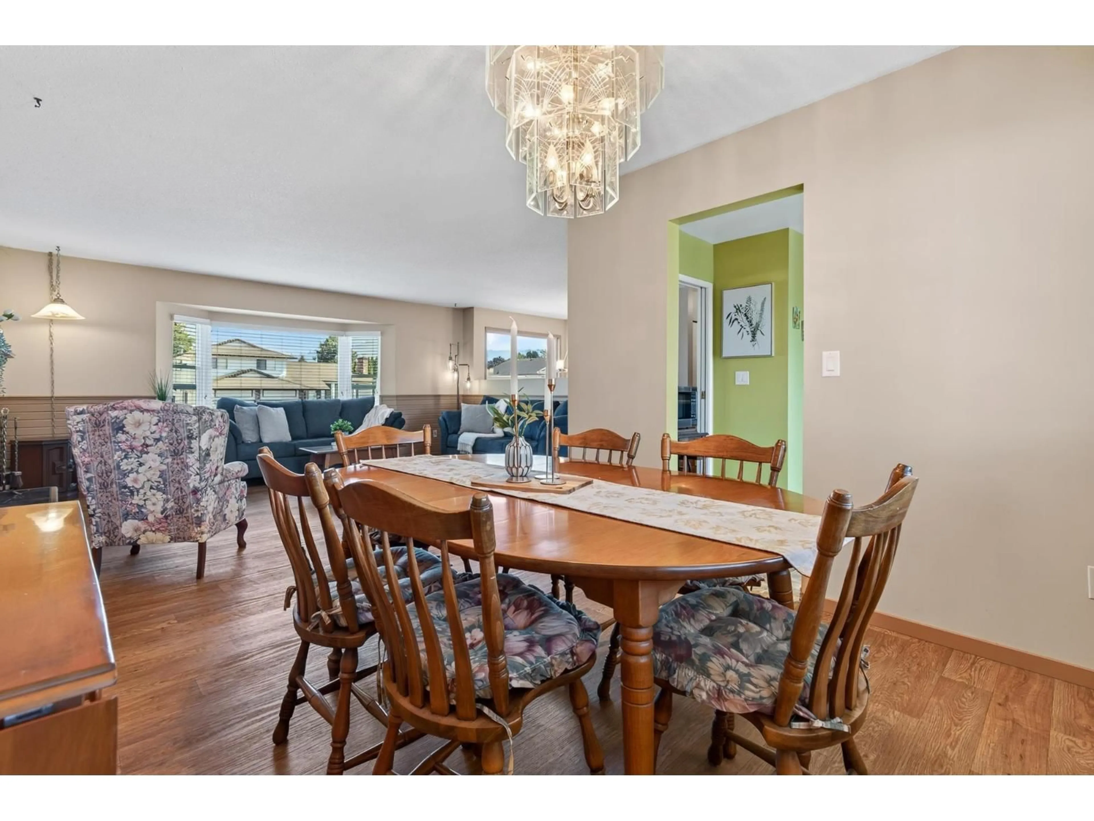 Dining room, wood/laminate floor for 6667 WILTSHIRE STREET, Chilliwack British Columbia V2R1P3