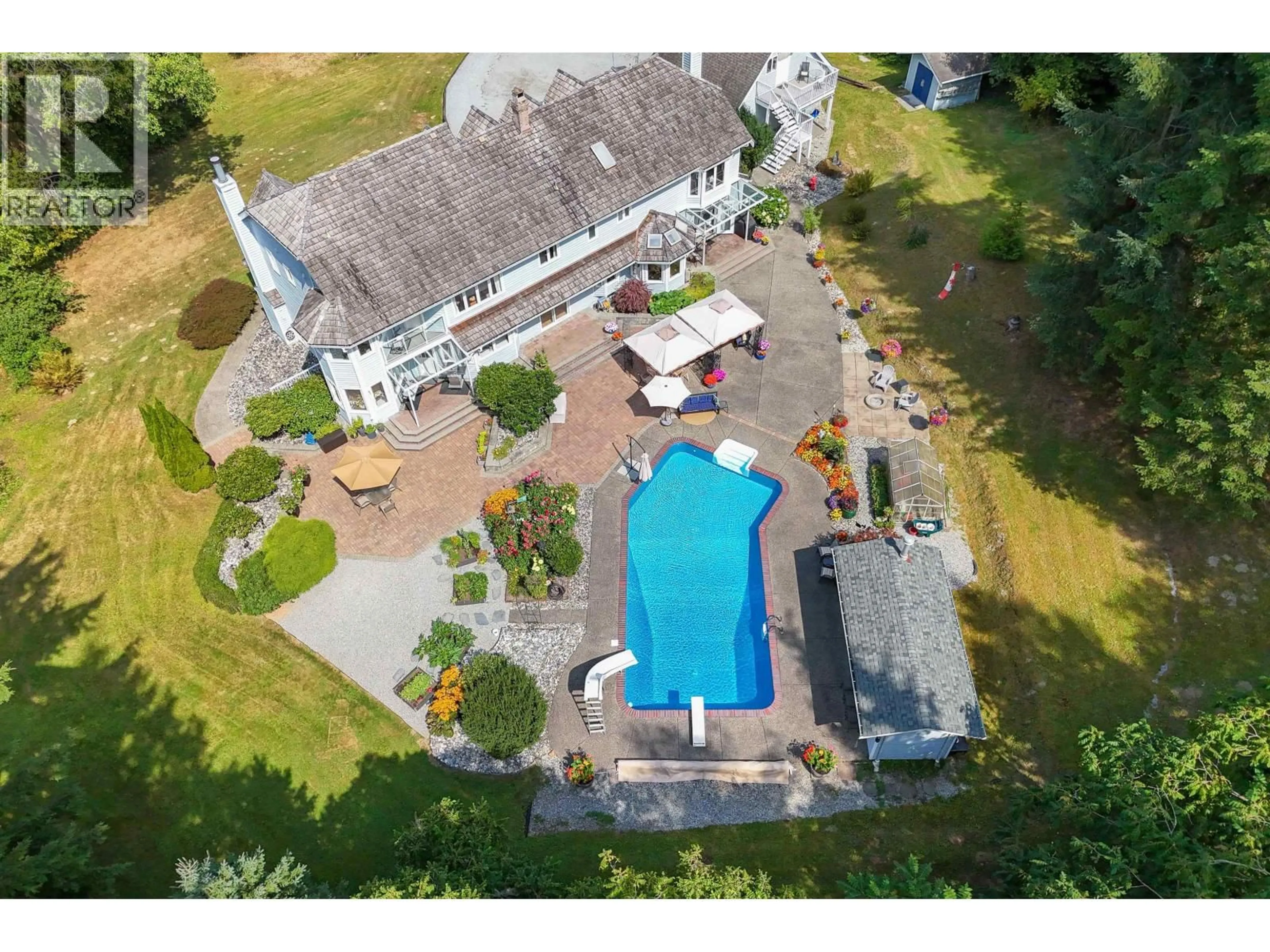 A pic from outside/outdoor area/front of a property/back of a property/a pic from drone, unknown for 26070 116 AVENUE, Maple Ridge British Columbia V4R1Z6