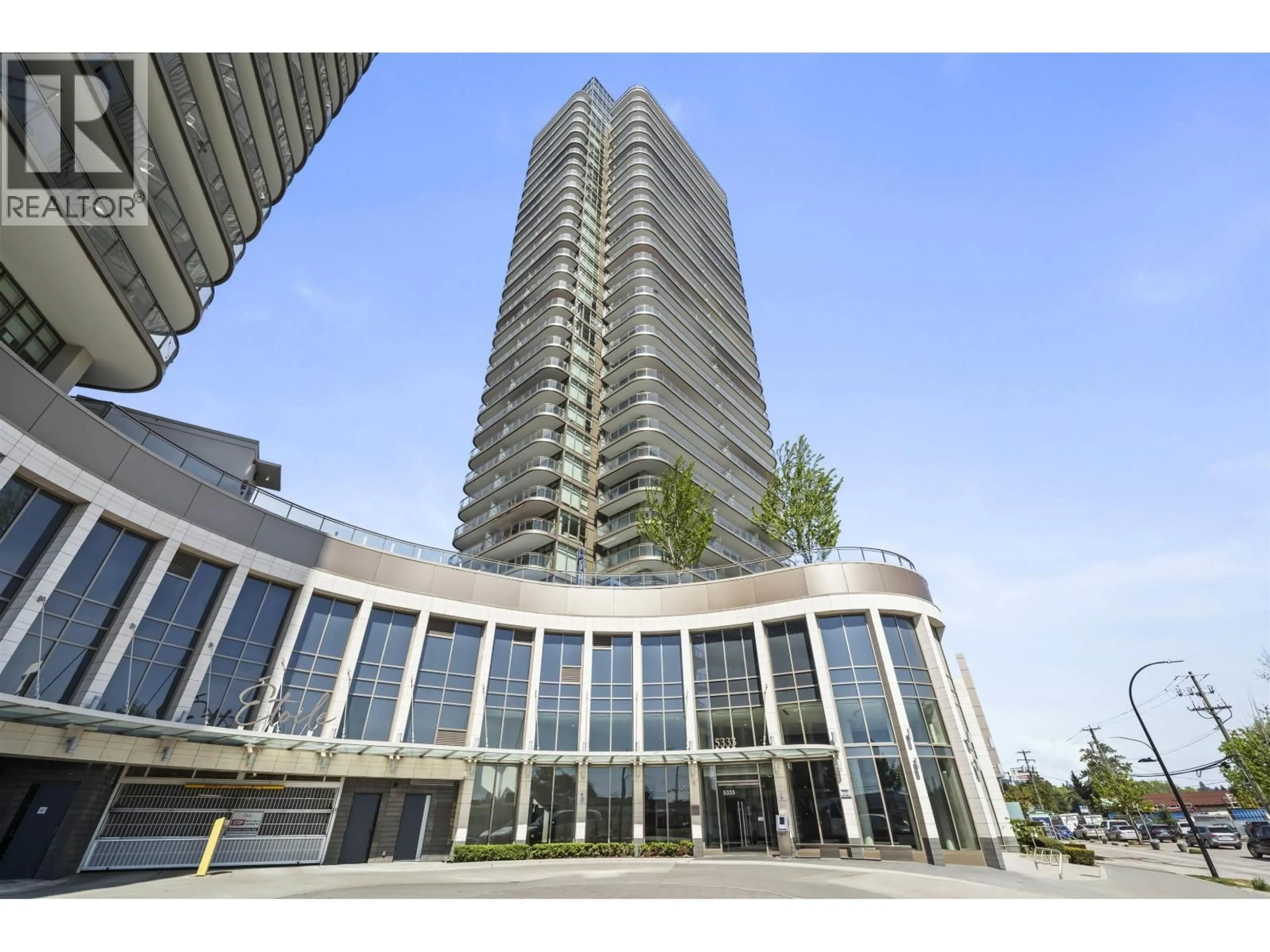 Indoor foyer for 2105 - 5333 GORING STREET, Burnaby British Columbia V5B3A2