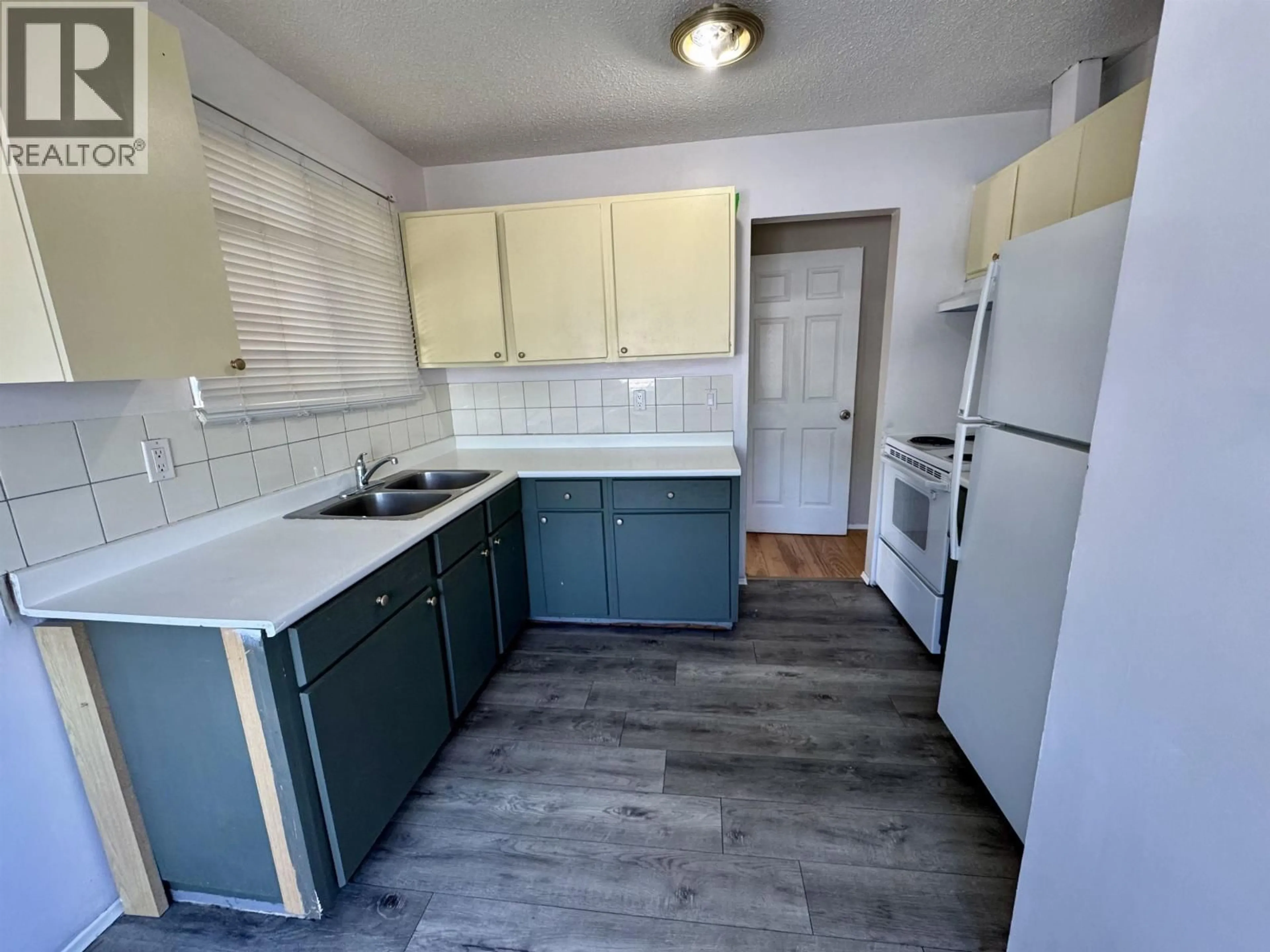 Standard kitchen, unknown for 1180A BLAIR STREET, Williams Lake British Columbia V2G1X2