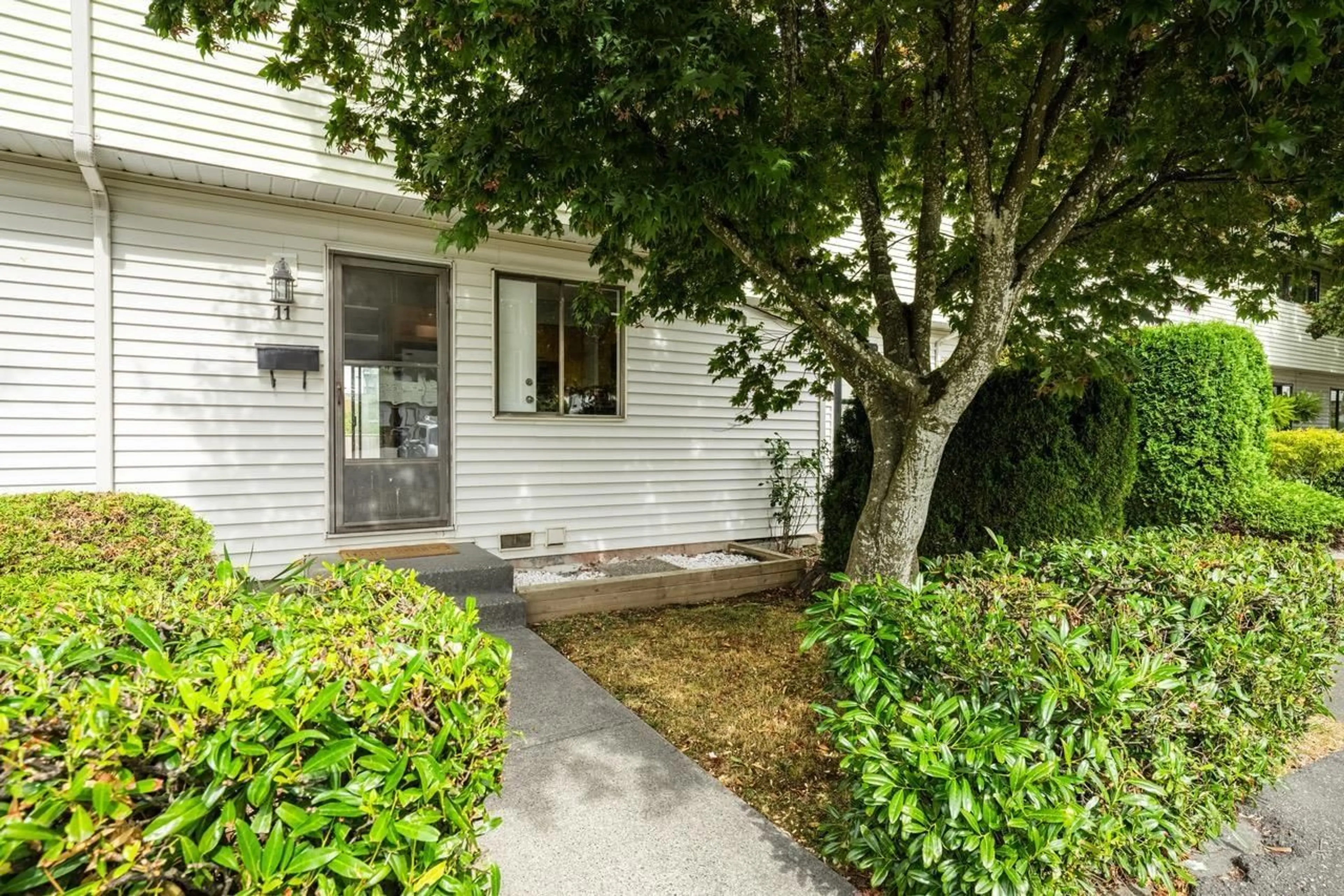 Unknown for 11 - 5351 200 STREET, Langley British Columbia V3A1M2