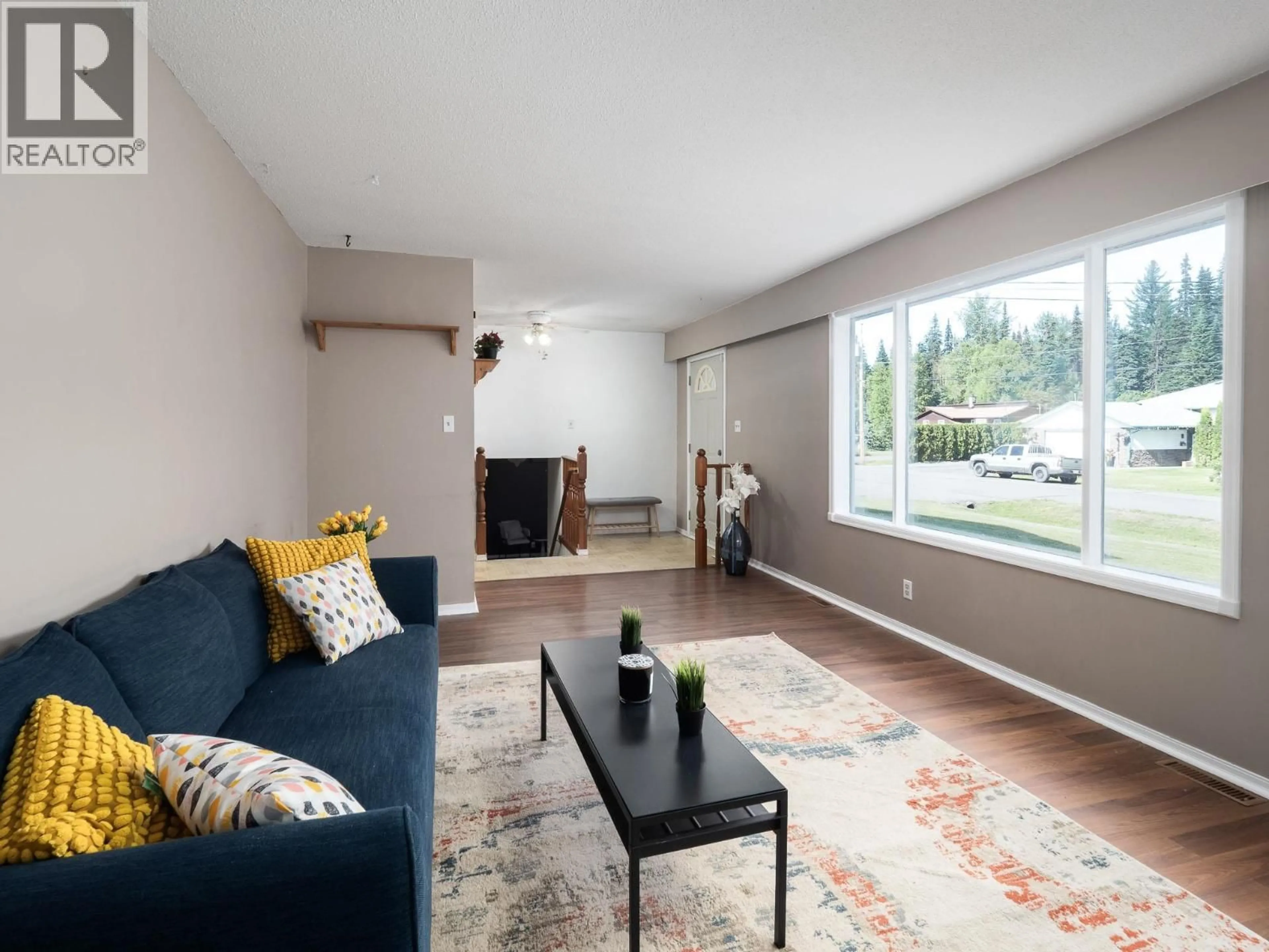Living room with furniture, unknown for 7379 PEARL DRIVE, Prince George British Columbia V2K4K3