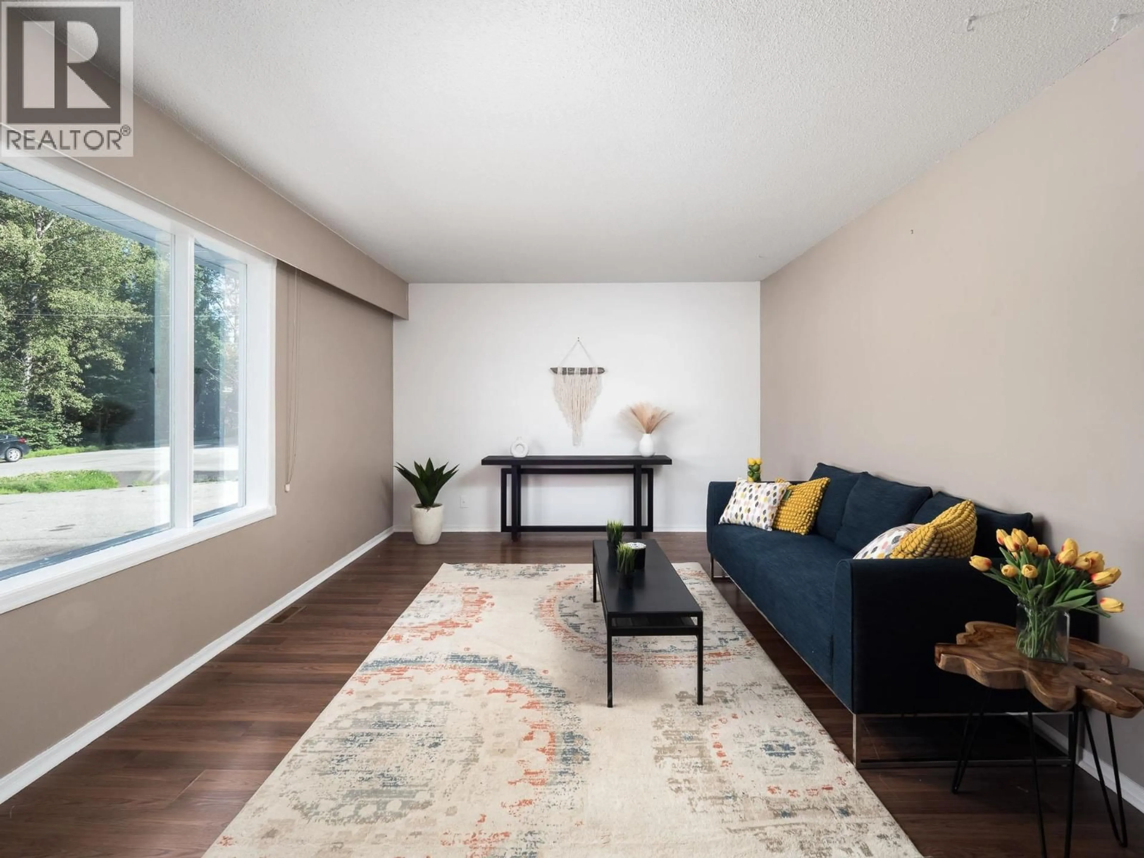 Living room with furniture, unknown for 7379 PEARL DRIVE, Prince George British Columbia V2K4K3