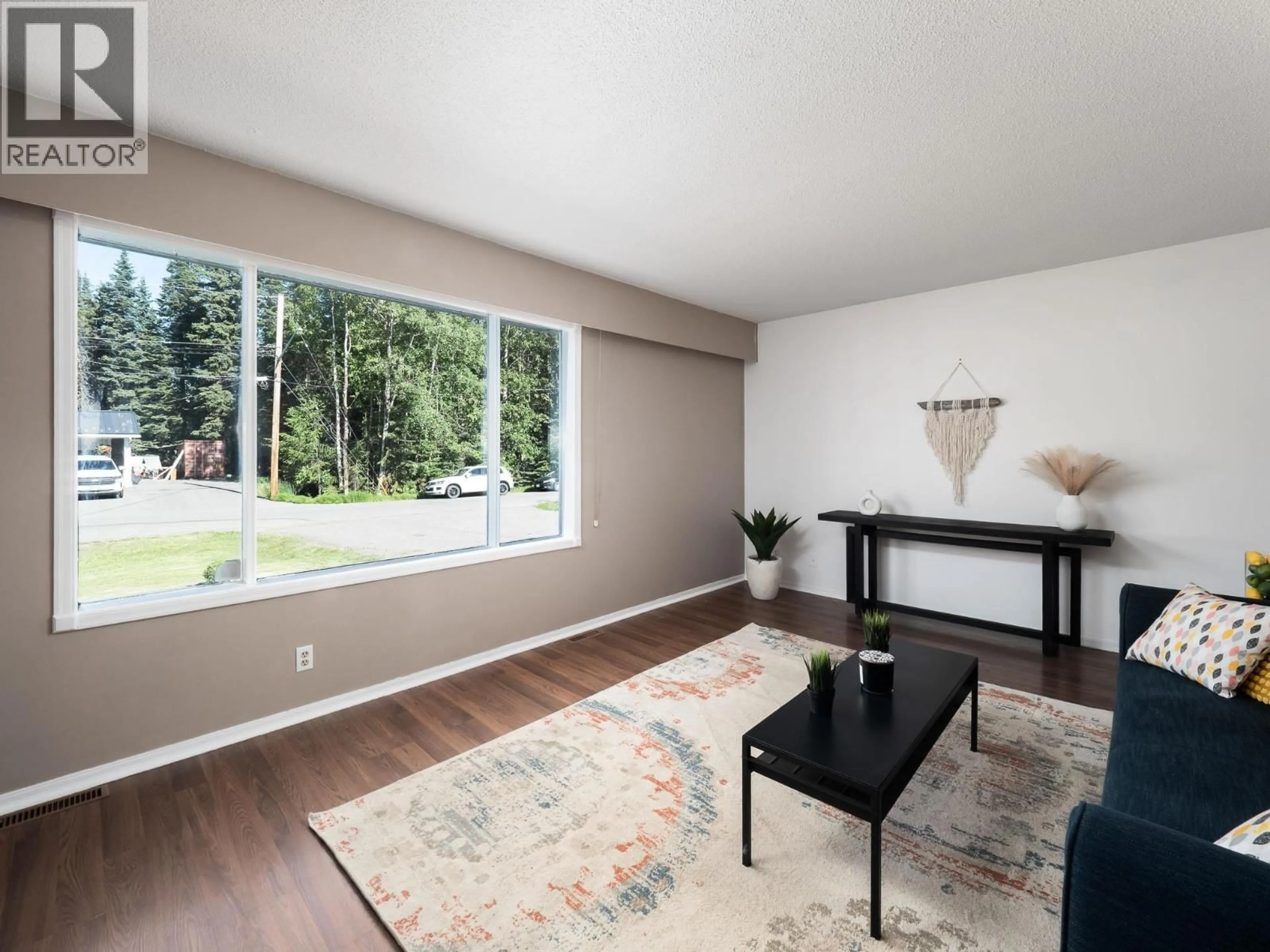 Living room with furniture, unknown for 7379 PEARL DRIVE, Prince George British Columbia V2K4K3