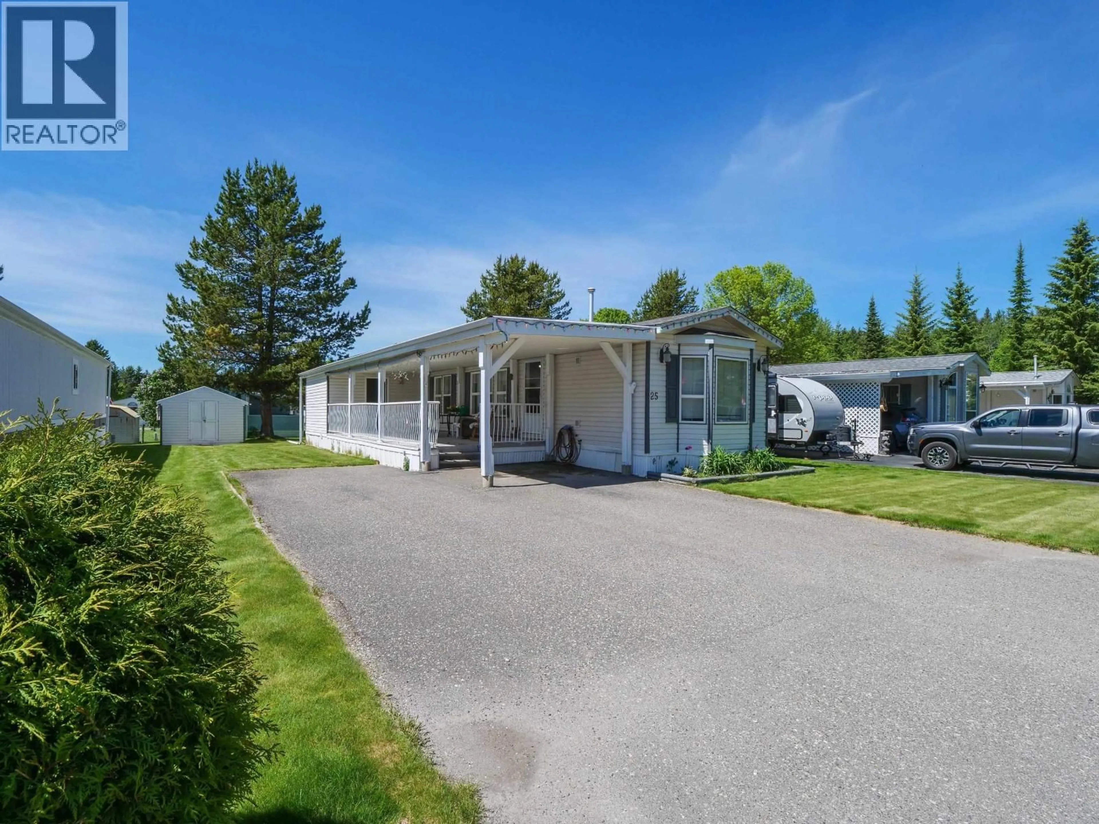 Home with vinyl exterior material, street for 25 - 2682 RICHARDSON ROAD, Quesnel British Columbia V2J4R7