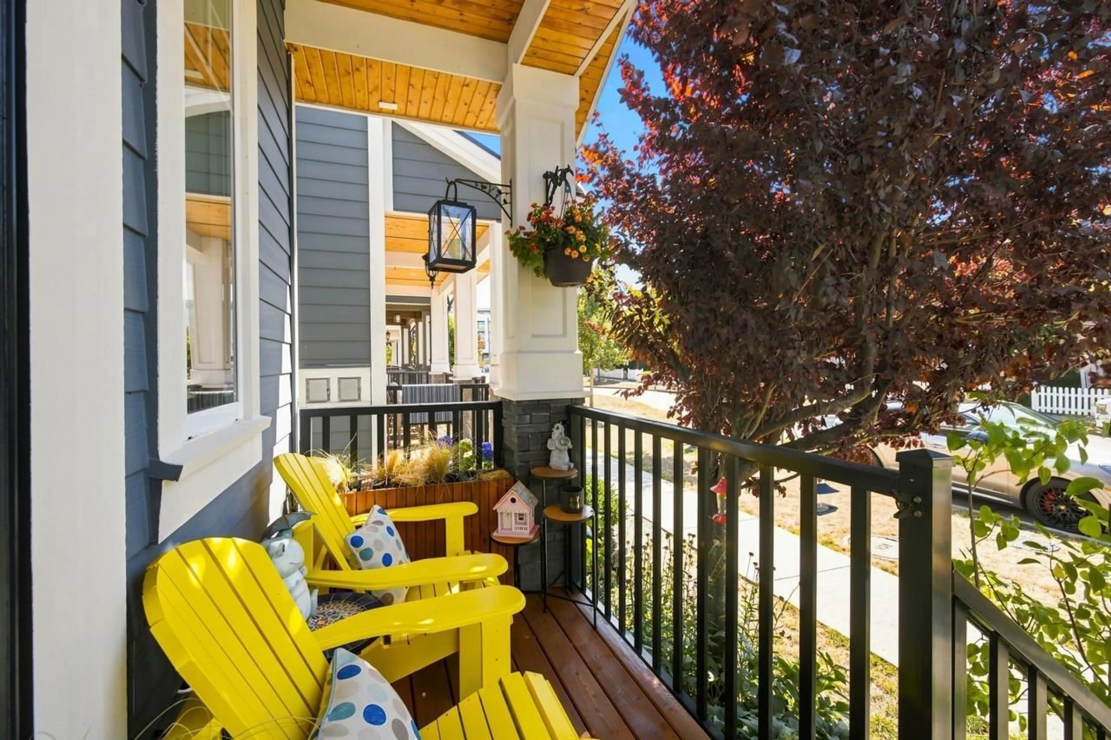 Patio, street for 17411 2 AVENUE, Surrey British Columbia V3Z6R9