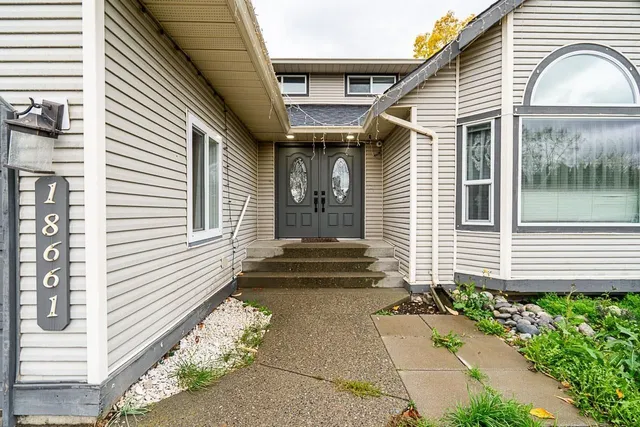 18661 56 AVENUE, Surrey 2