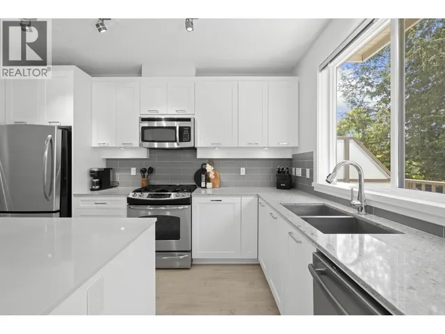 3 - 3395 GALLOWAY AVENUE, Coquitlam 4
