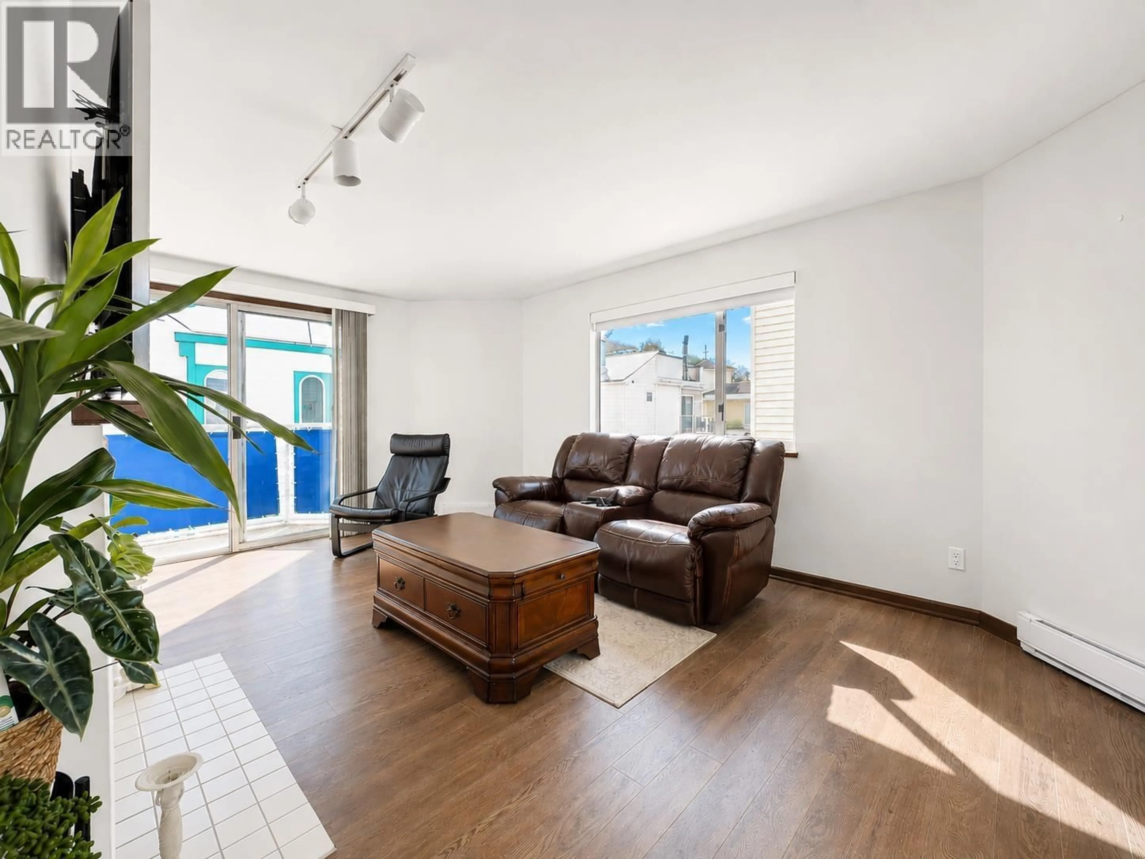 Living room with furniture, unknown for 14 - 3459 RIVER ROAD, Delta British Columbia V4K3N2
