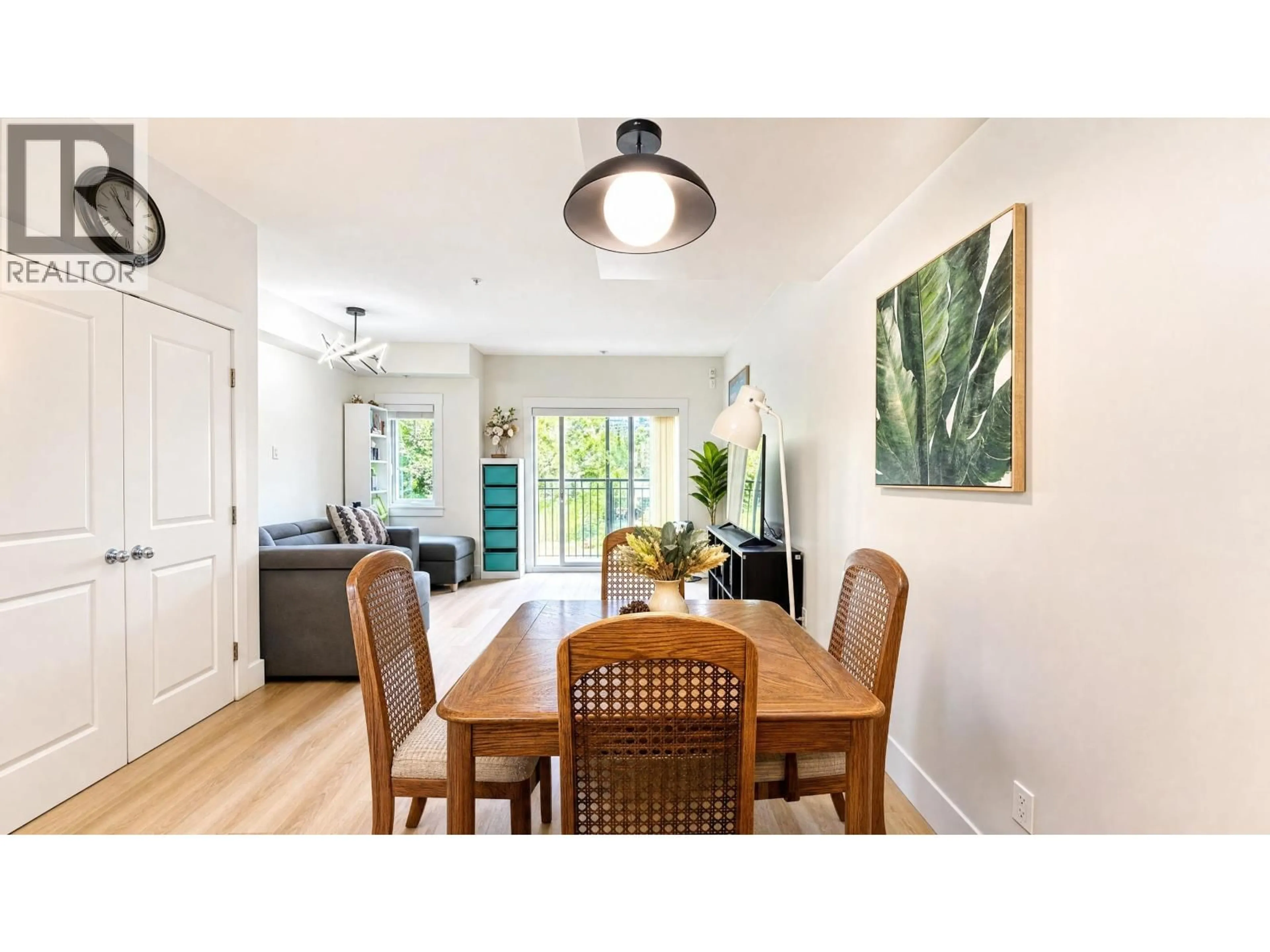 Dining room, wood/laminate floor for 204 - 7168 STRIDE AVENUE, Burnaby British Columbia V3N1T7