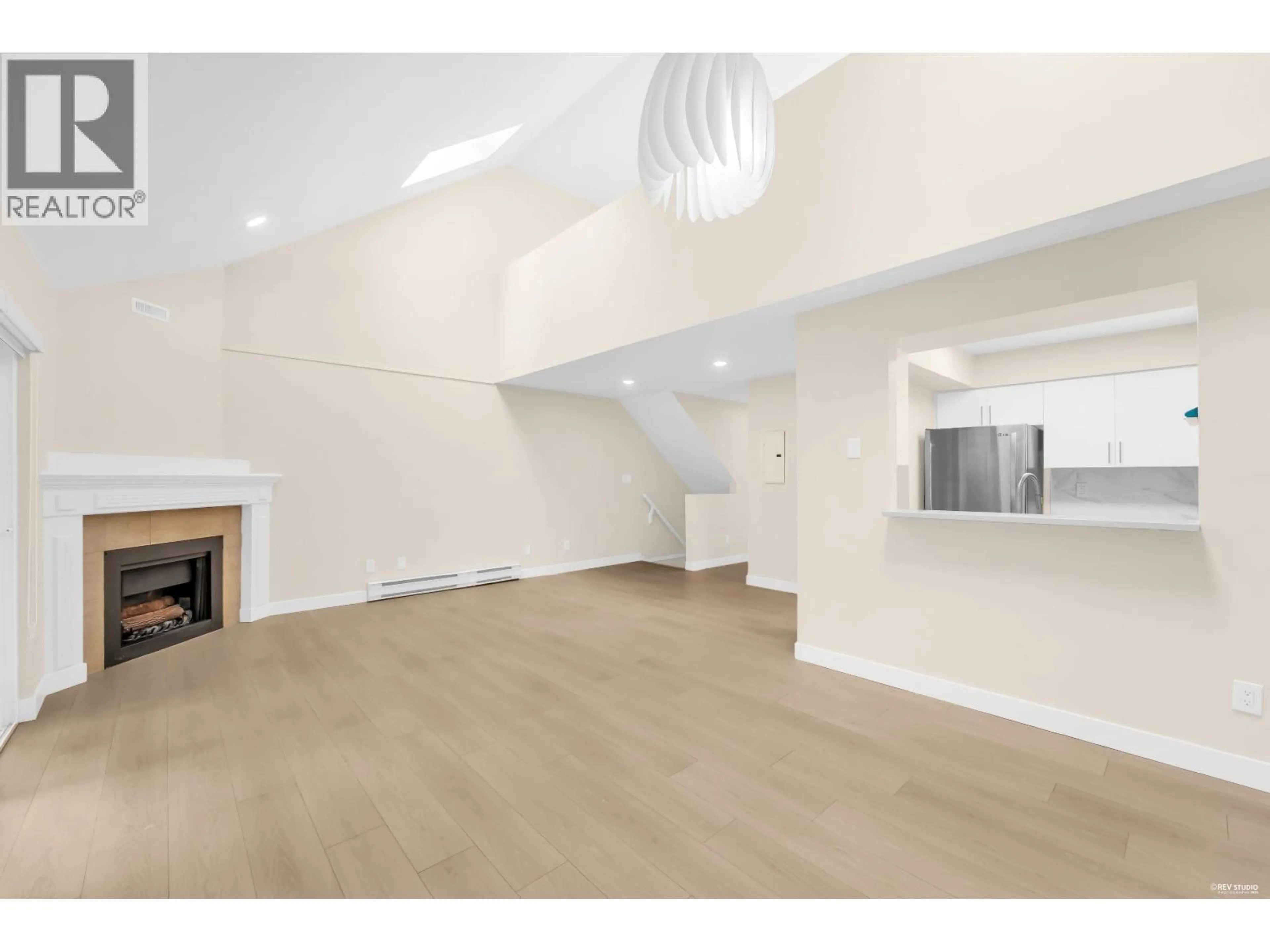 A pic of a room for 302 - 8600 WESTMINSTER HIGHWAY, Richmond British Columbia V6X1A8