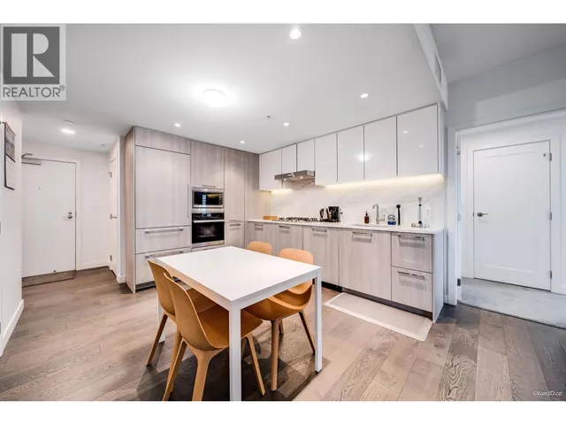 912 - 8160 MCMYN WAY, Richmond 5