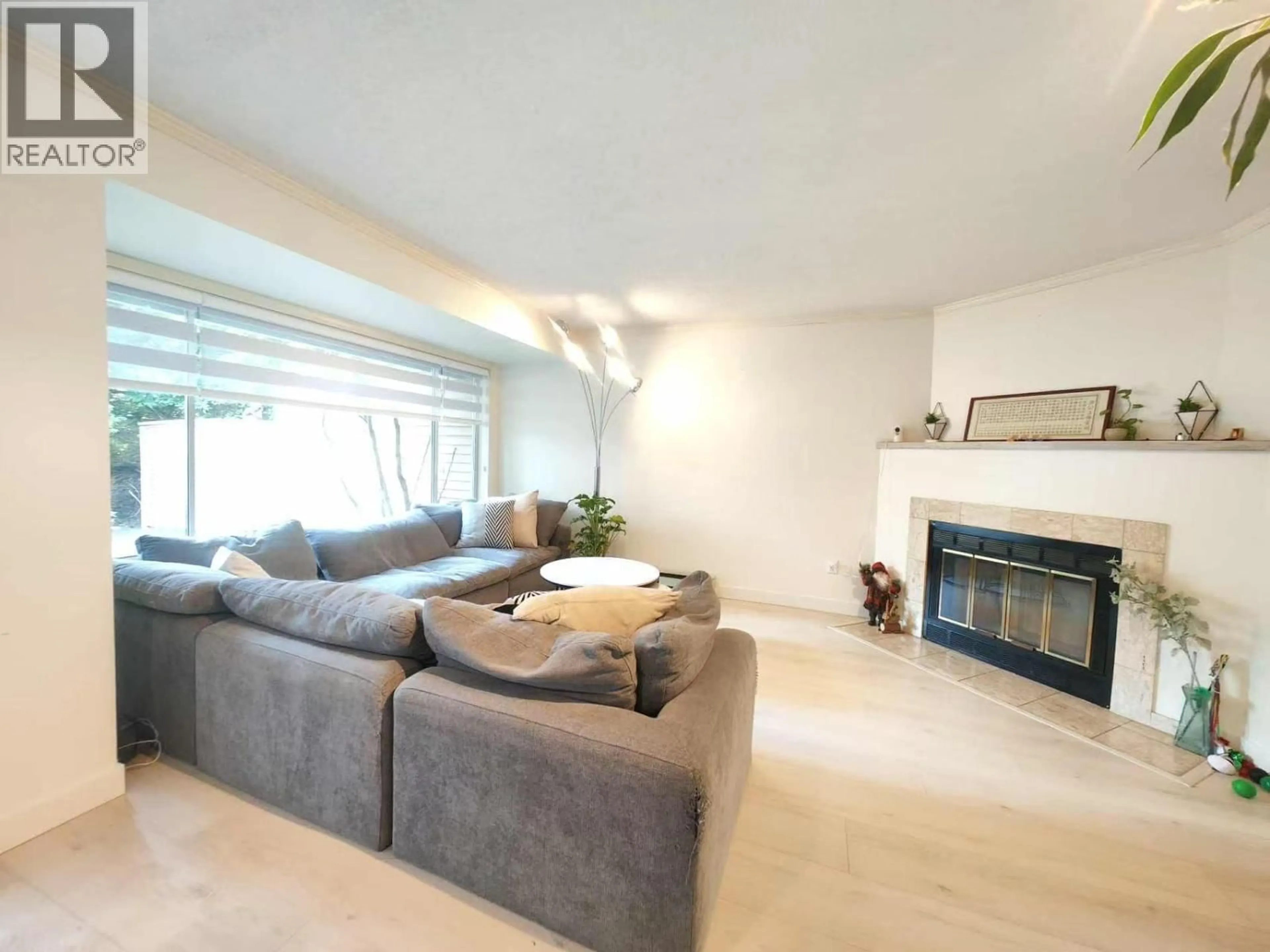 Living room with furniture, unknown for 52 - 7400 MINORU BOULEVARD, Richmond British Columbia V6Y3J5