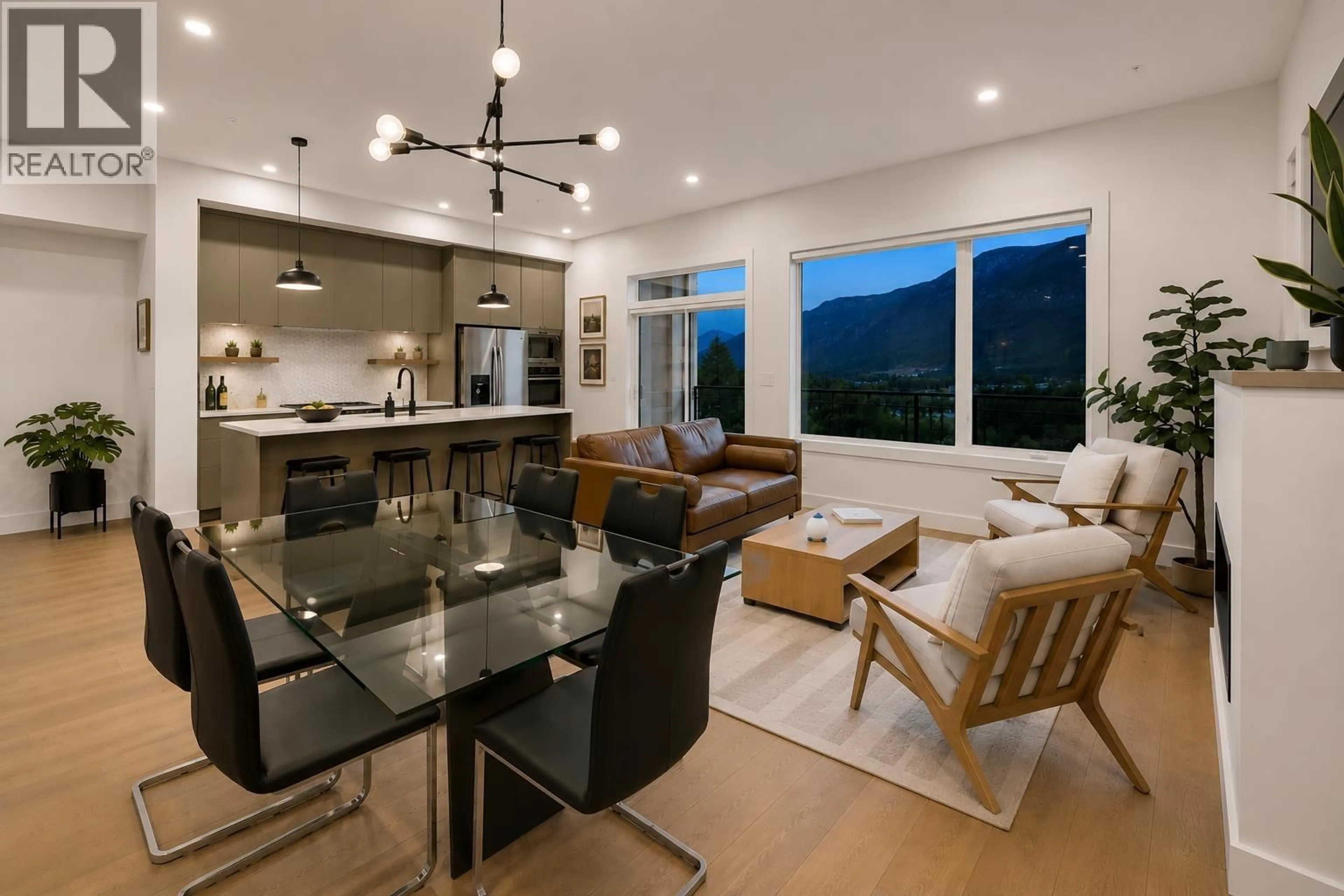 Open concept kitchen, unknown for 39249 STELLAR DRIVE, Squamish British Columbia V8B1G2