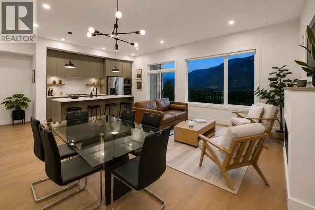 39249 STELLAR DRIVE, Squamish 4