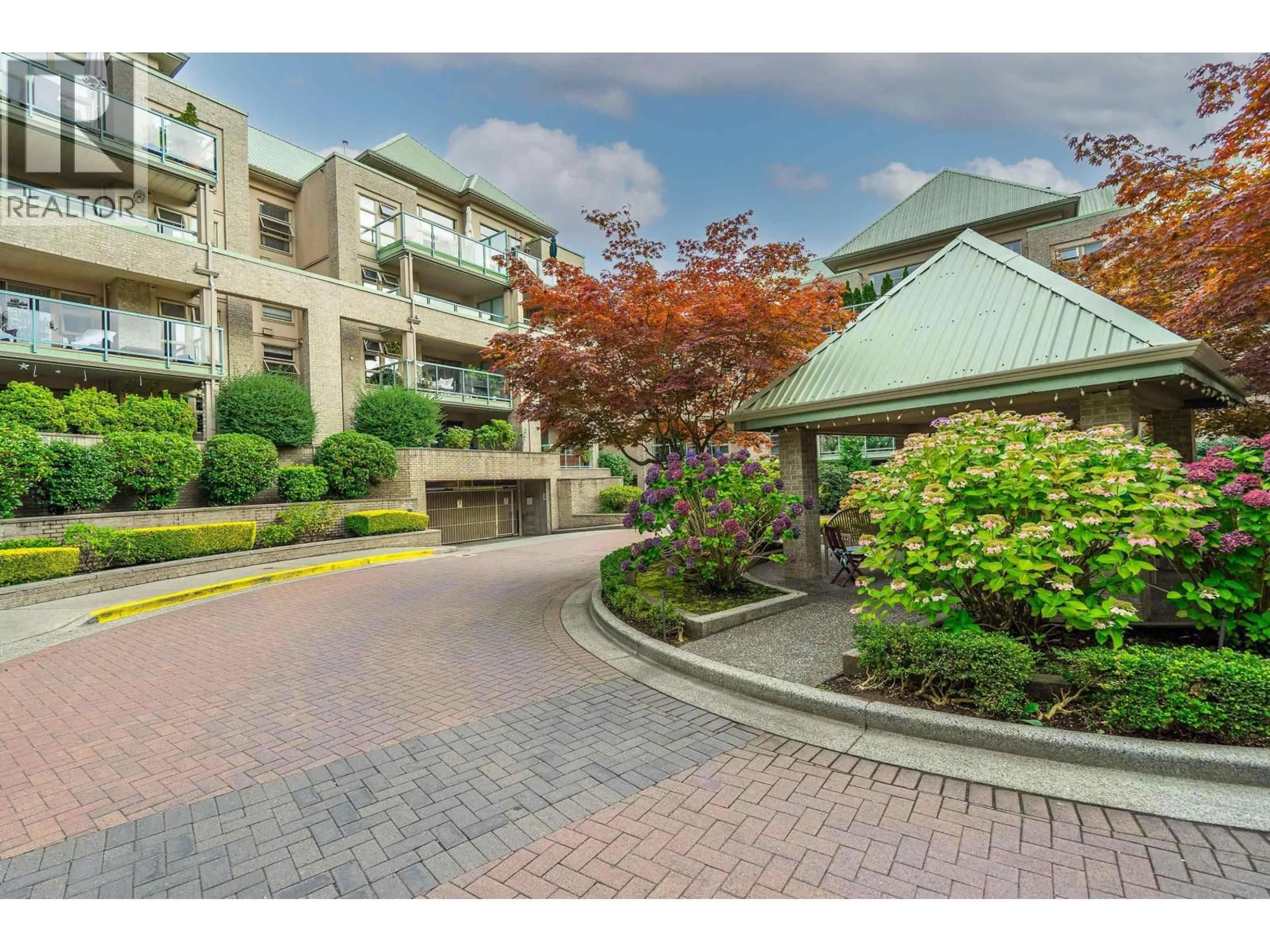 Unknown for 326 - 301 MAUDE ROAD, Port Moody British Columbia V3H5B1