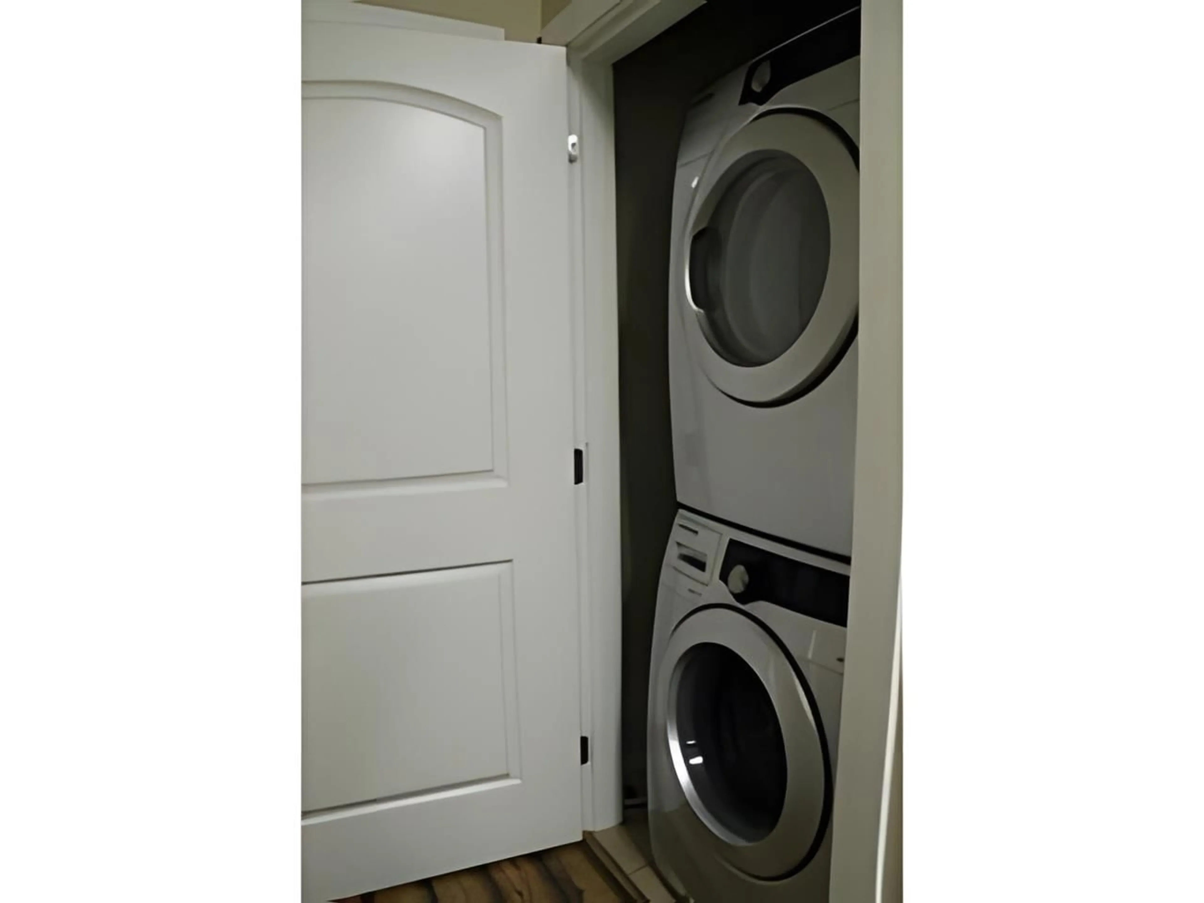 Laundry room for 21135 77A AVENUE, Langley British Columbia V2Y0K7