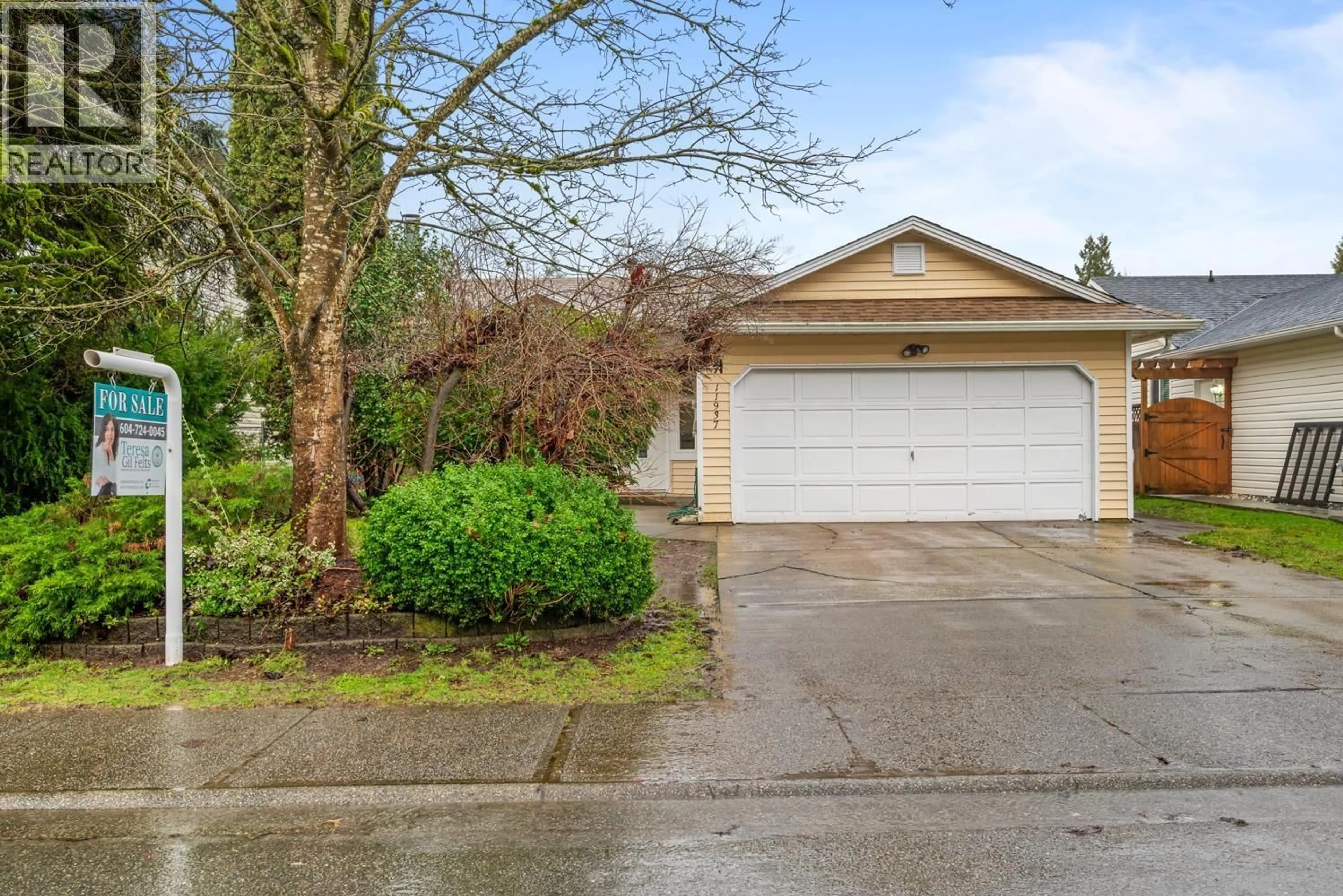 Indoor garage for 11937 237A STREET, Maple Ridge British Columbia V4R1V9