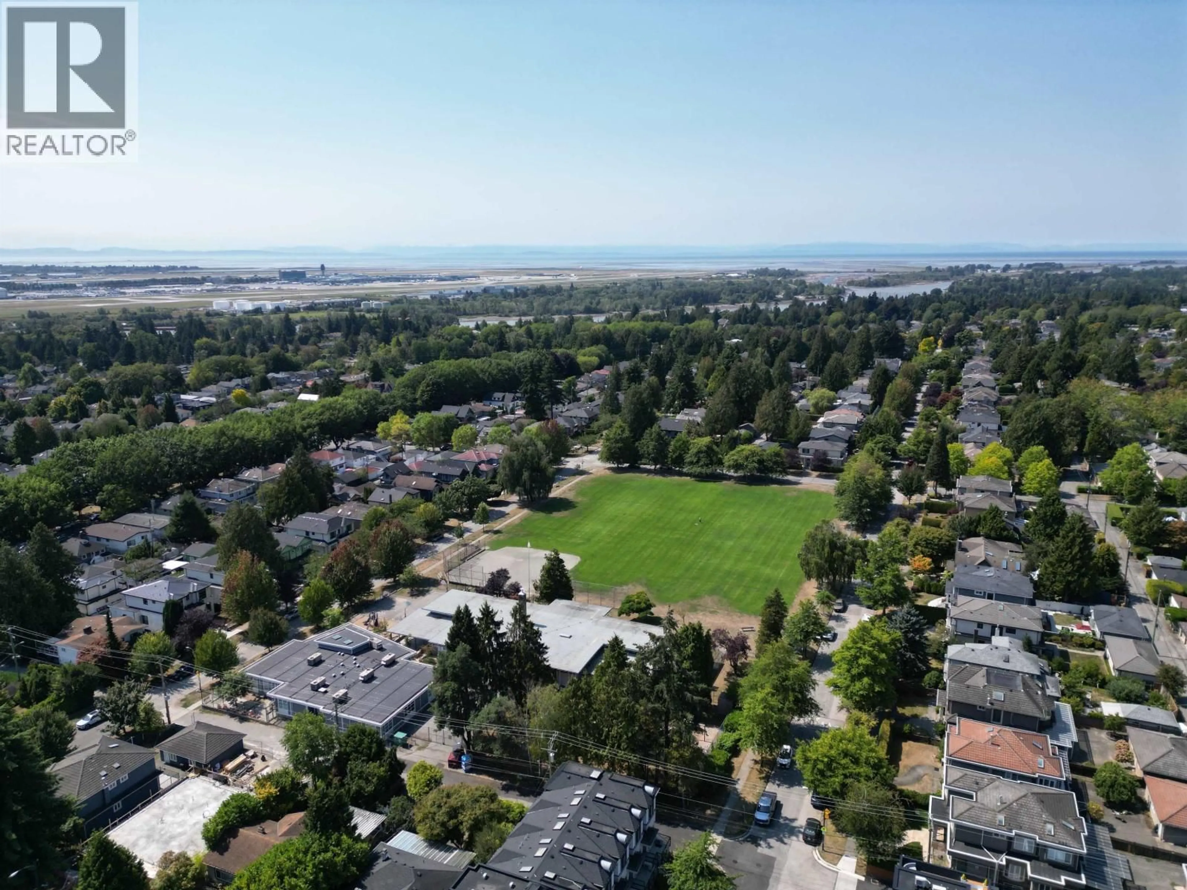 A pic from outside/outdoor area/front of a property/back of a property/a pic from drone, street for 7883 GRANVILLE STREET, Vancouver British Columbia V6P4Z1