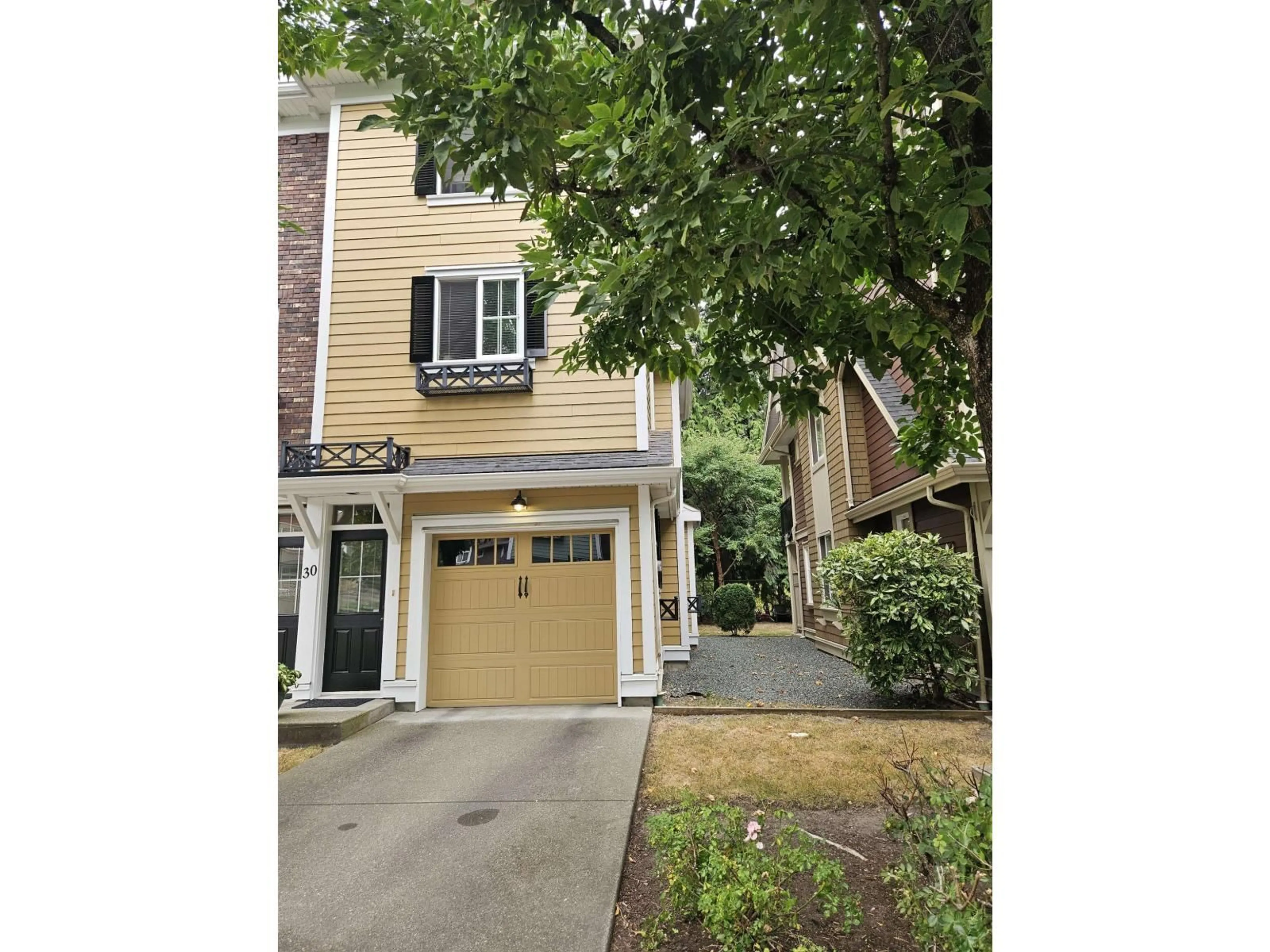 A pic from outside/outdoor area/front of a property/back of a property/a pic from drone, street for 30 - 5805 SAPPERS WAY, Chilliwack British Columbia V2R0L7