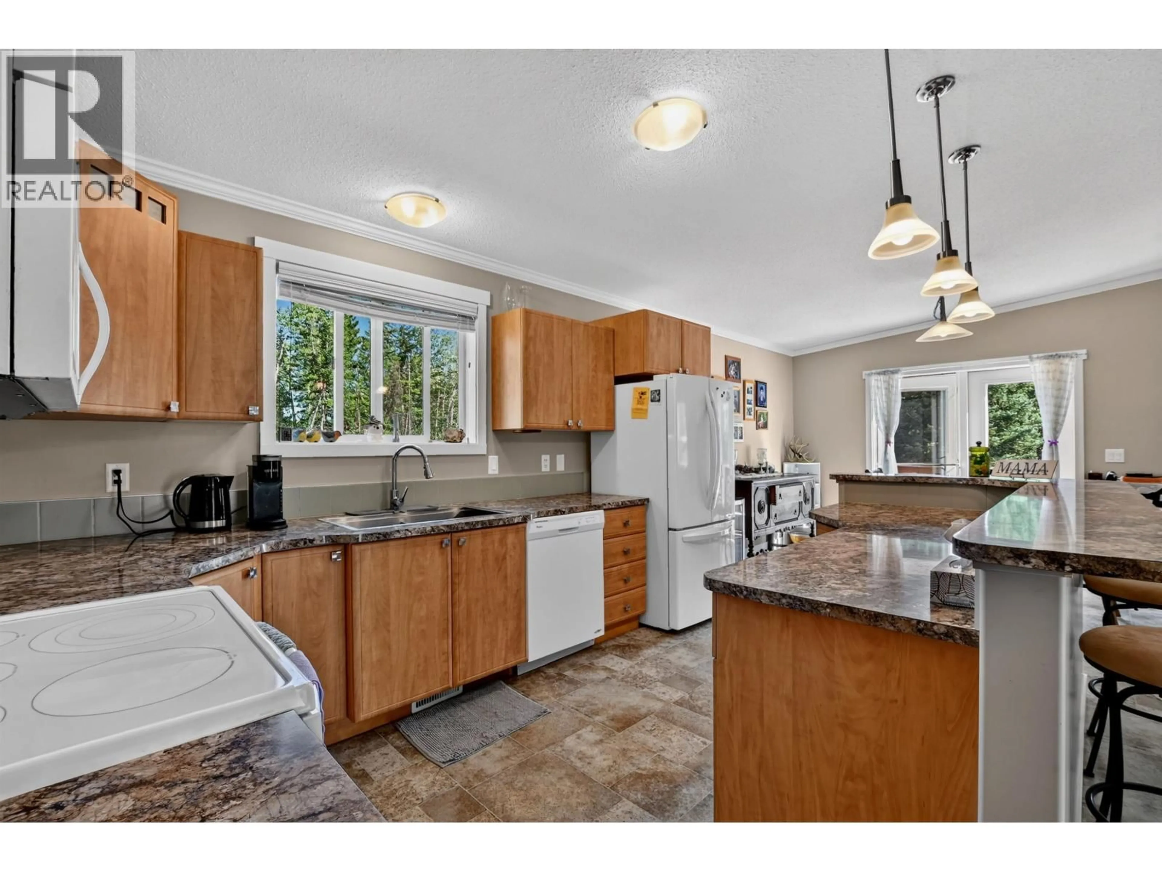 Open concept kitchen, ceramic/tile floor for 61730 16 HIGHWAY, Cluculz Lake British Columbia V0J3A1