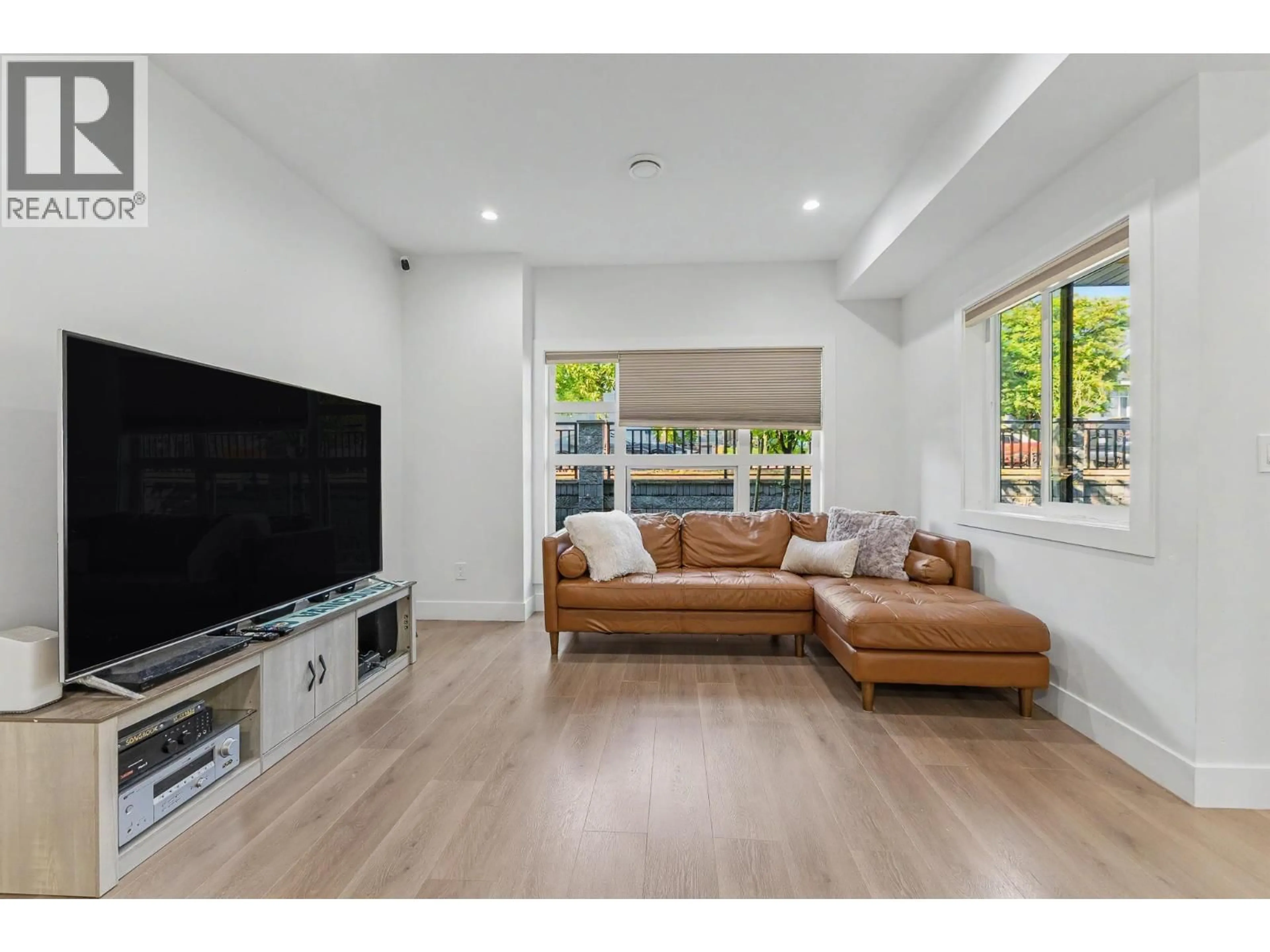 Home theater for 103 - 906 QUADLING AVENUE, Coquitlam British Columbia V3K2A5