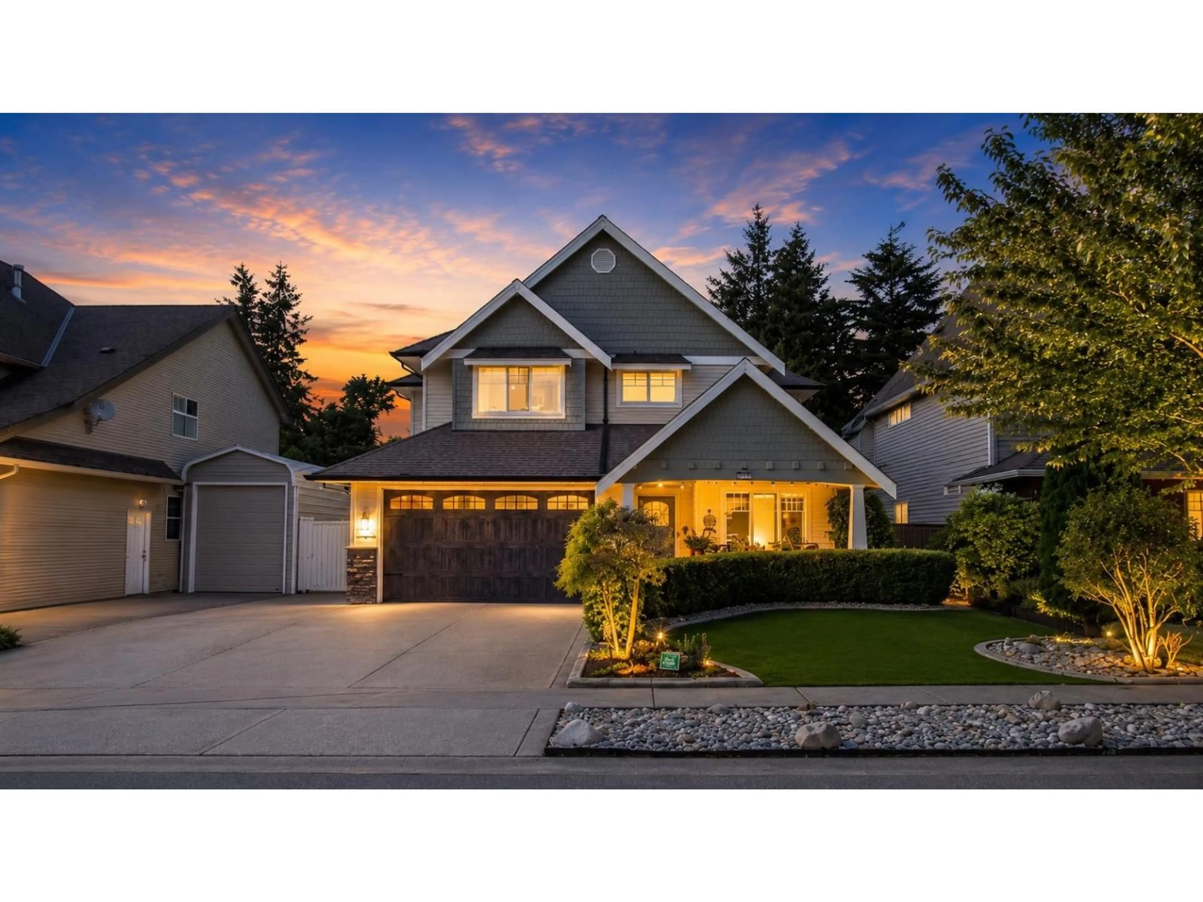 Home with vinyl exterior material, street for 27679 PORTER DRIVE, Abbotsford British Columbia V4X2S8