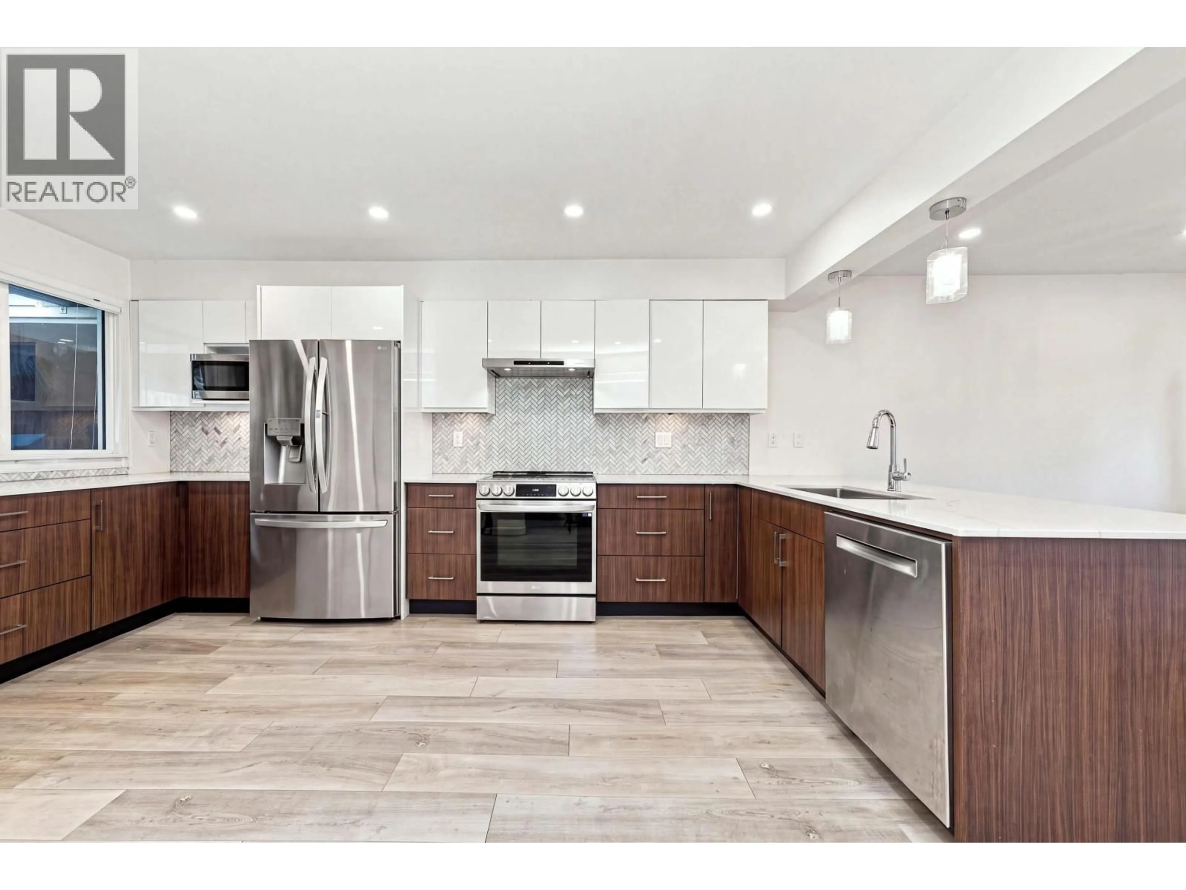 Open concept kitchen, unknown for 203 - 1513 BOWSER AVENUE, North Vancouver British Columbia V7P2Y4