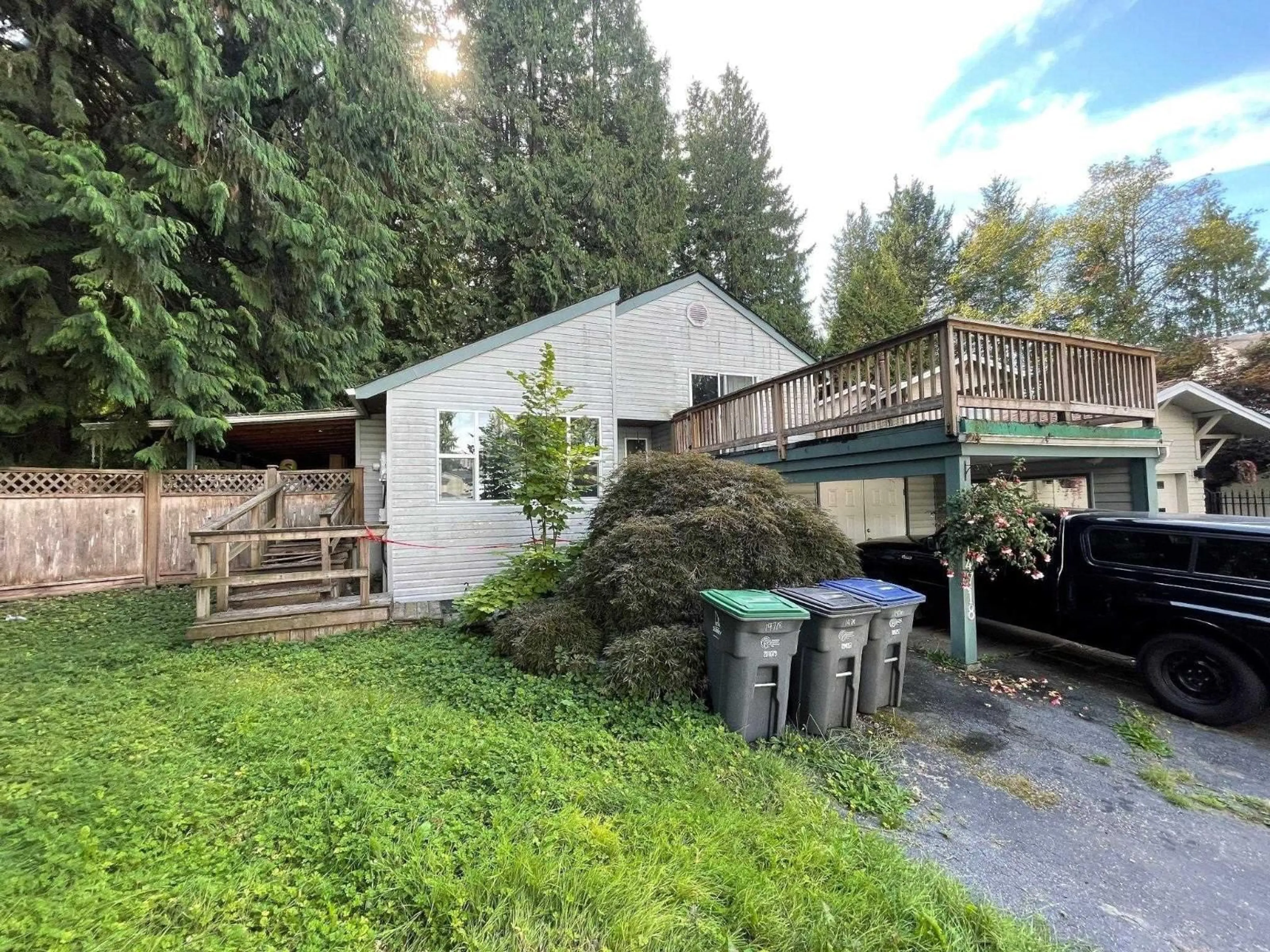 A pic from outside/outdoor area/front of a property/back of a property/a pic from drone, unknown for 14718 101A AVENUE, Surrey British Columbia V3R7E7