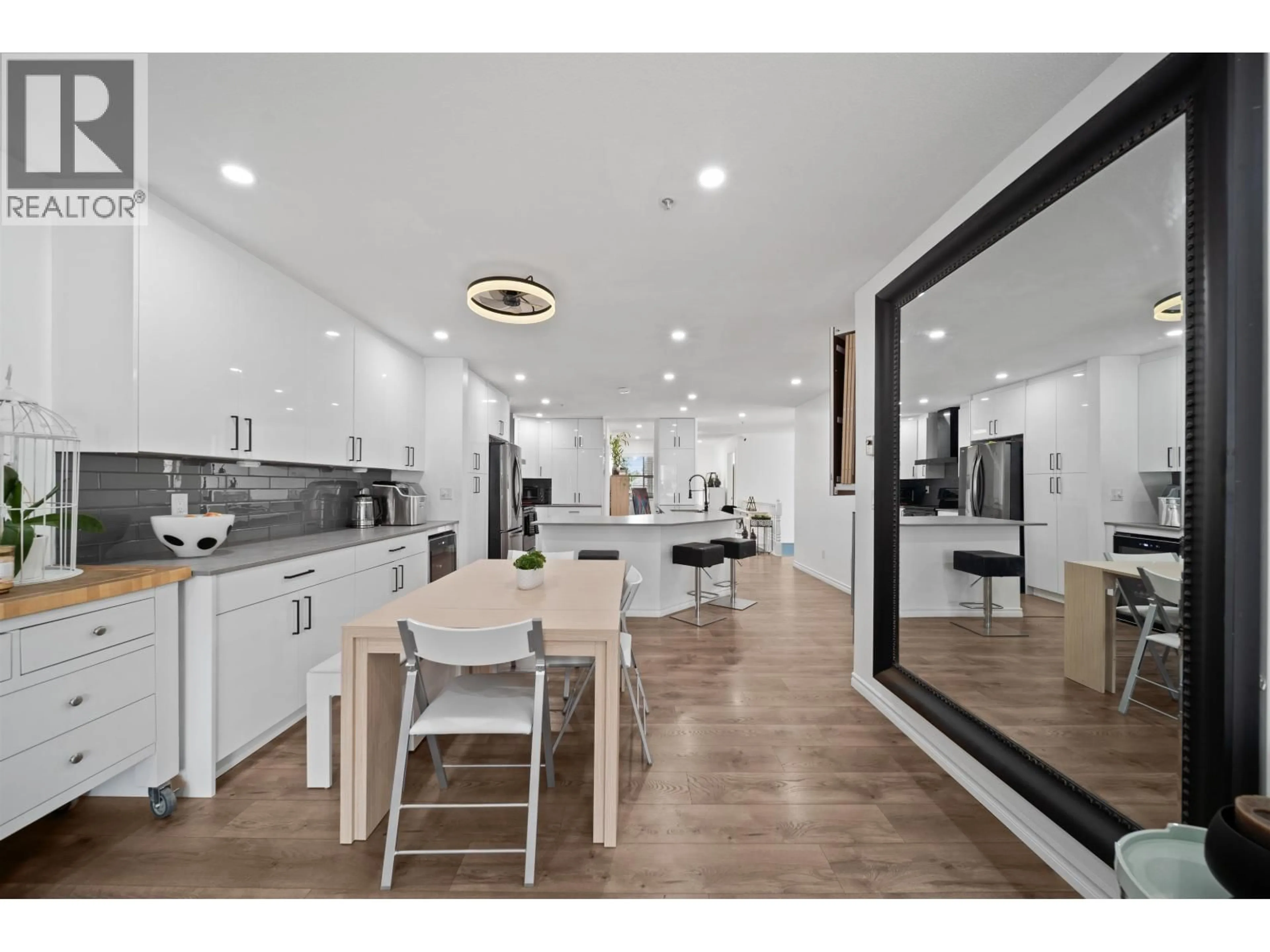 Open concept kitchen, unknown for 45 - 19160 119 AVENUE, Pitt Meadows British Columbia V3Y2L7