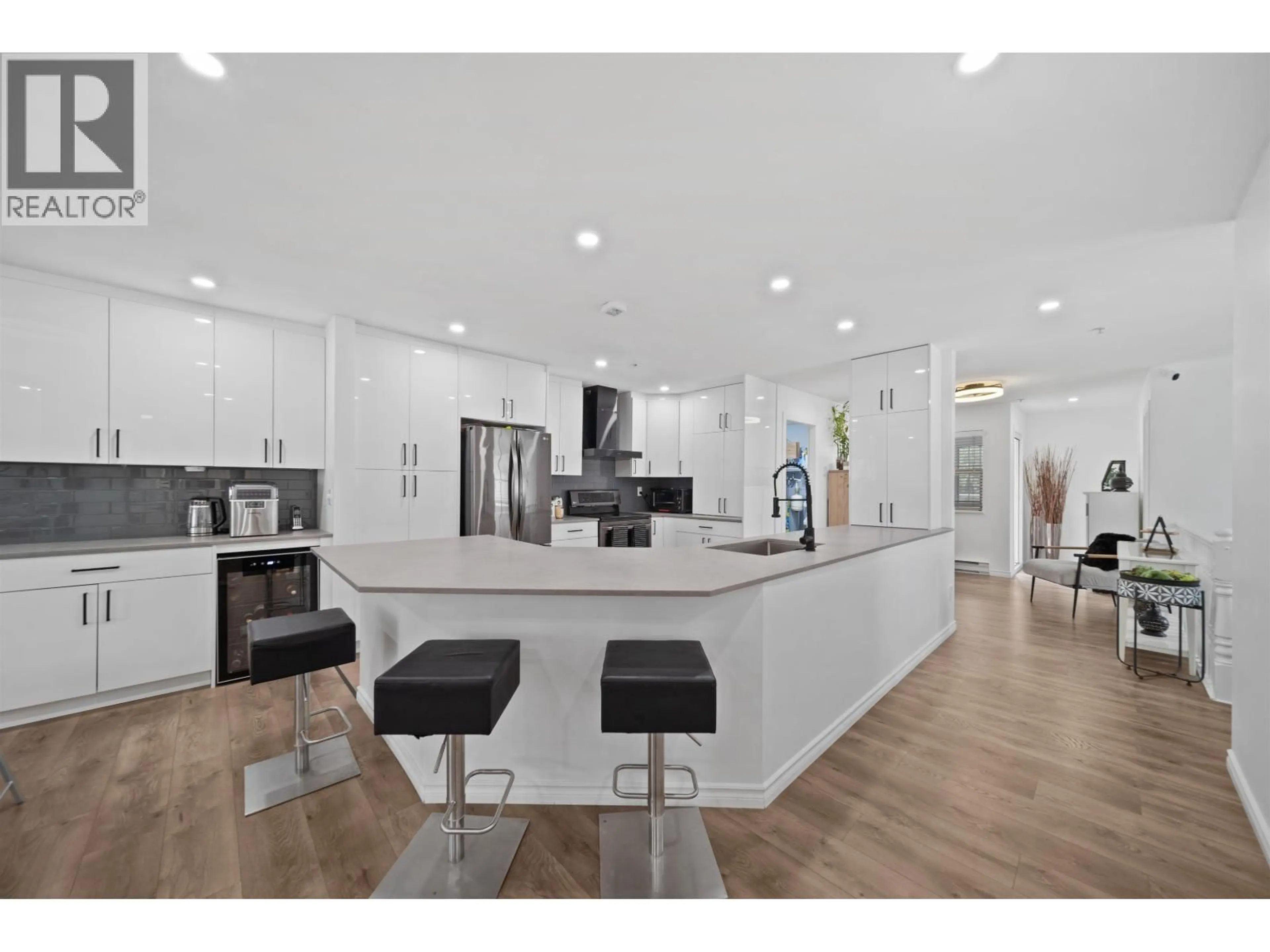 Open concept kitchen, unknown for 45 - 19160 119 AVENUE, Pitt Meadows British Columbia V3Y2L7