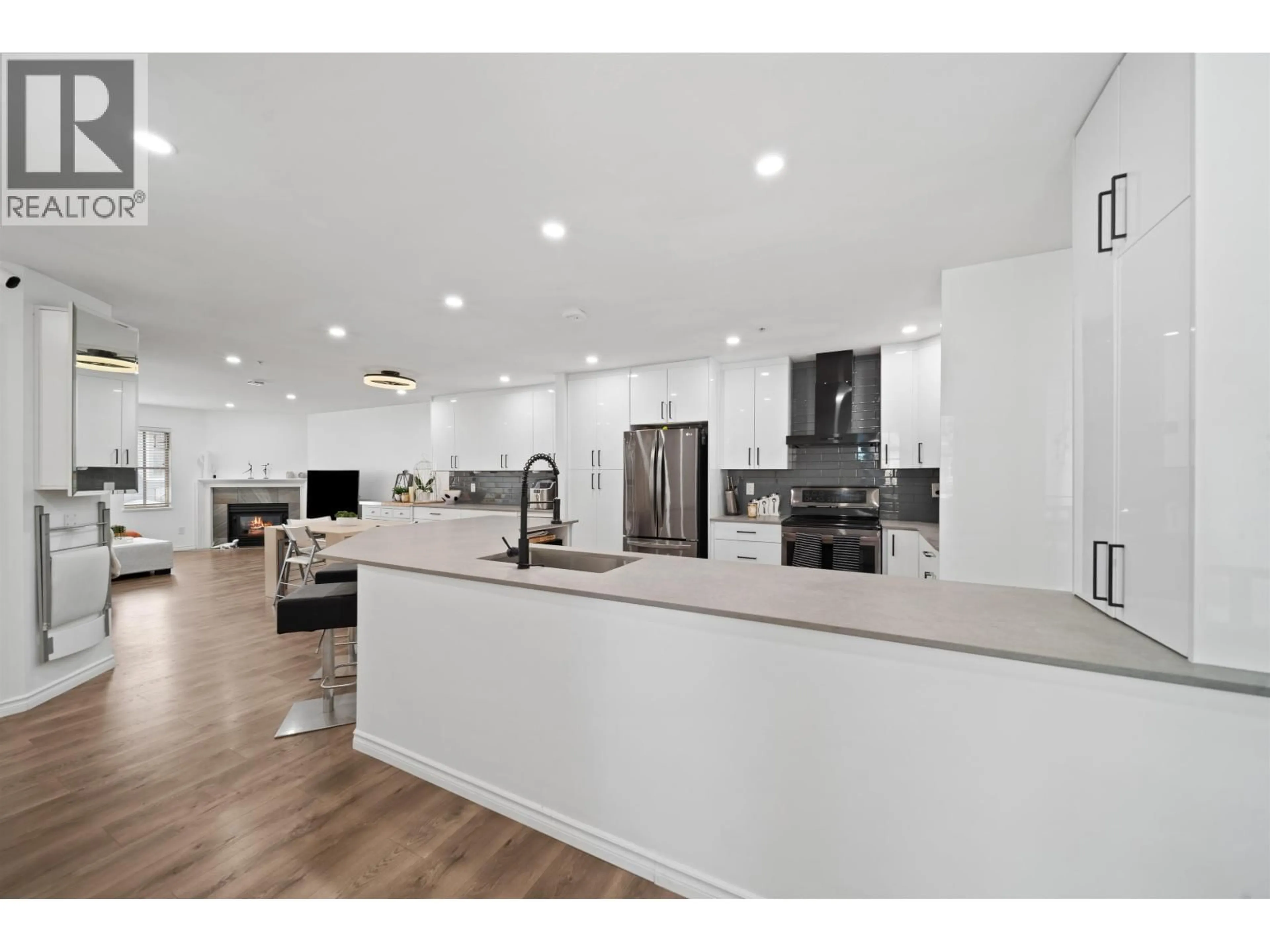 Open concept kitchen, unknown for 45 - 19160 119 AVENUE, Pitt Meadows British Columbia V3Y2L7