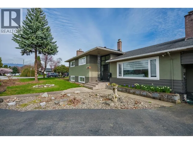 1740 BETA AVENUE, Burnaby 3