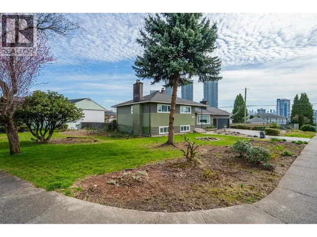 1740 BETA AVENUE, Burnaby 5